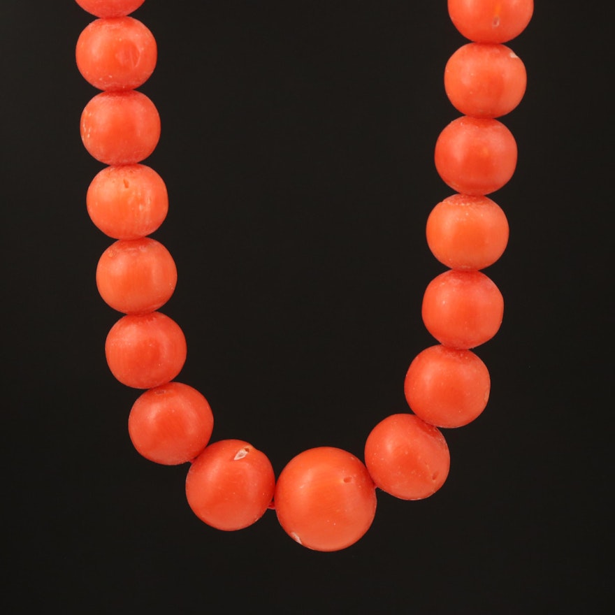 14K Graduated Coral Bead Necklace with 14K Clasp