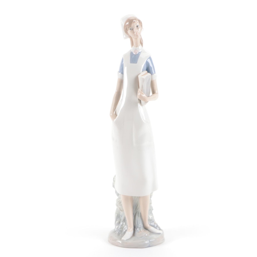 Lladró "Nurse" Porcelain Figurine Designed by Salvador Furió