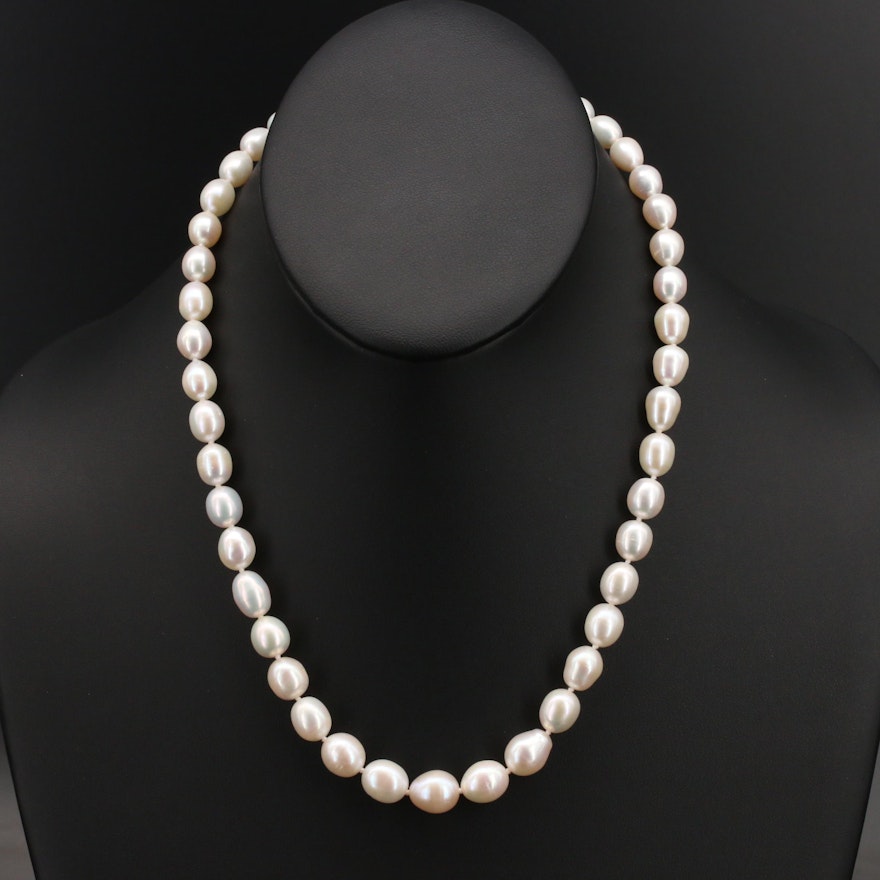 Sterling Graduating Pearl Necklace with Sterling Clasp