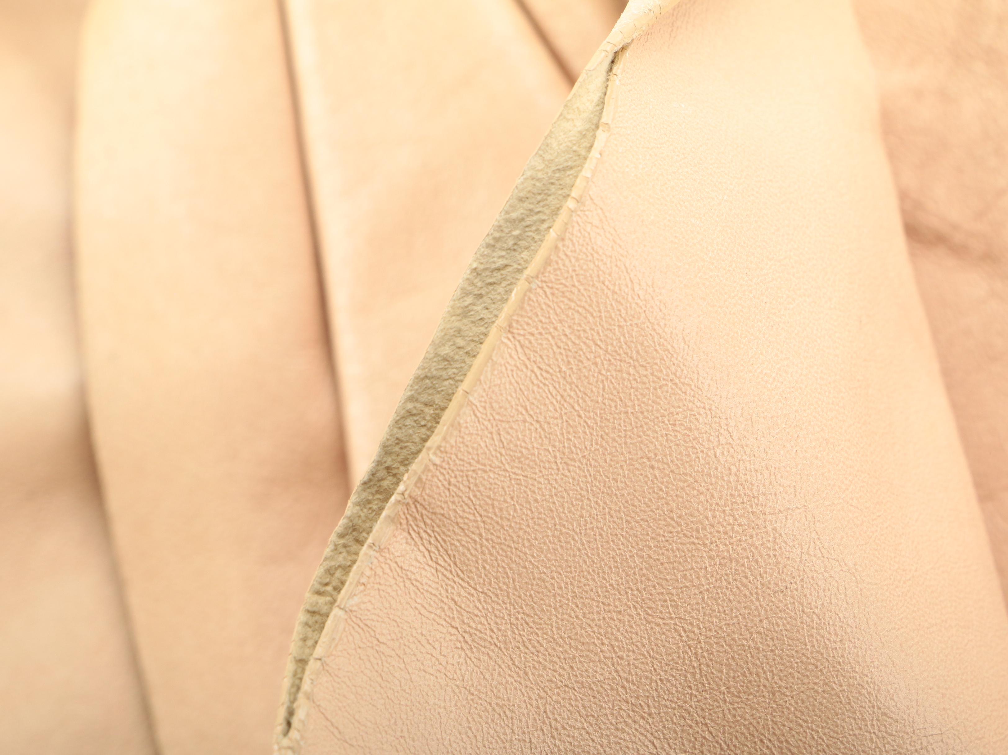 Valentino Garavani Beige Lambskin Leather Foldover Bow Clutch with Chain Strap