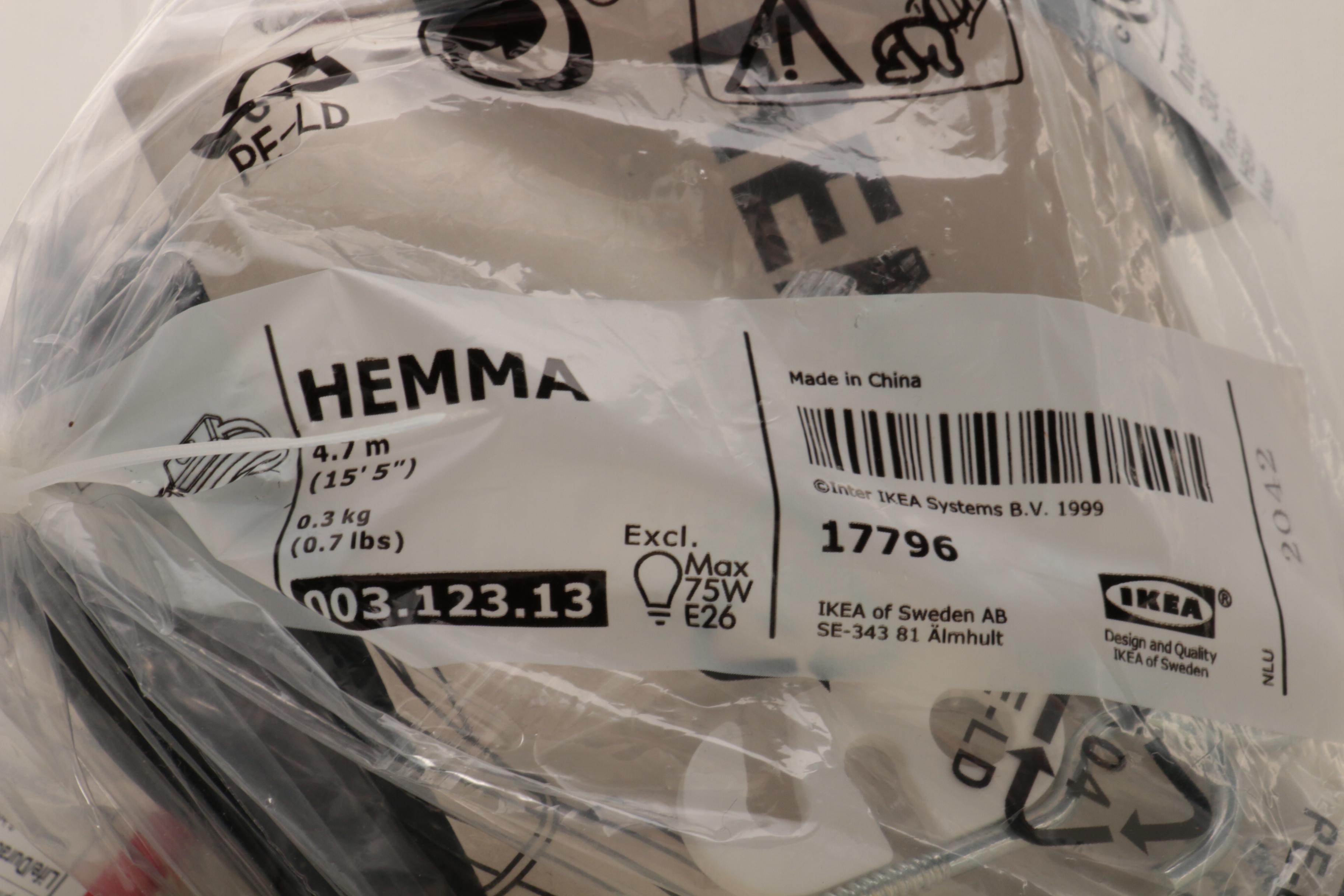 Jessica Wolf Paper Sculpture Chandelier "Paperback," 2021