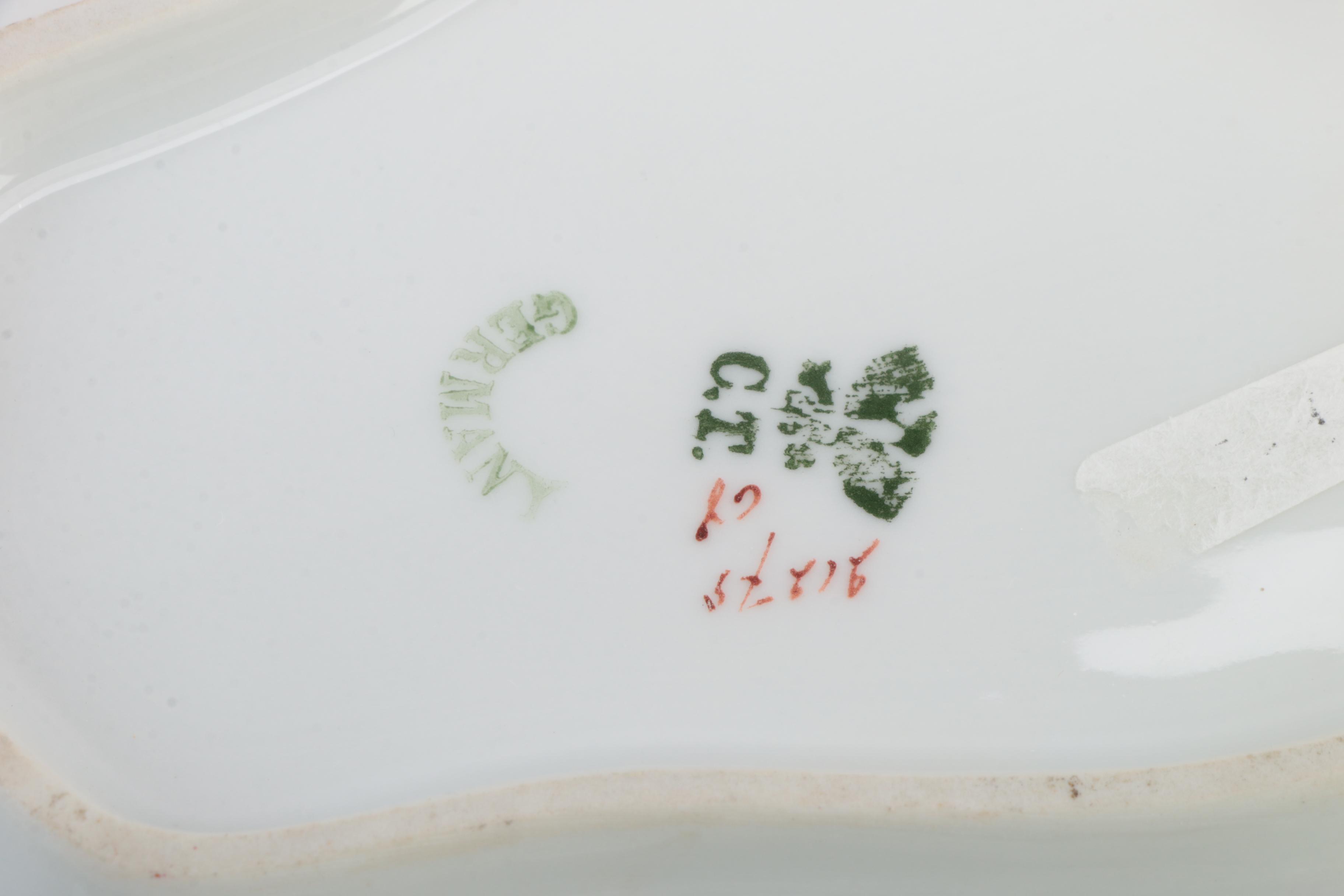 Haviland & Co. Limoges Oyster Plates with Other Porcelain Serveware