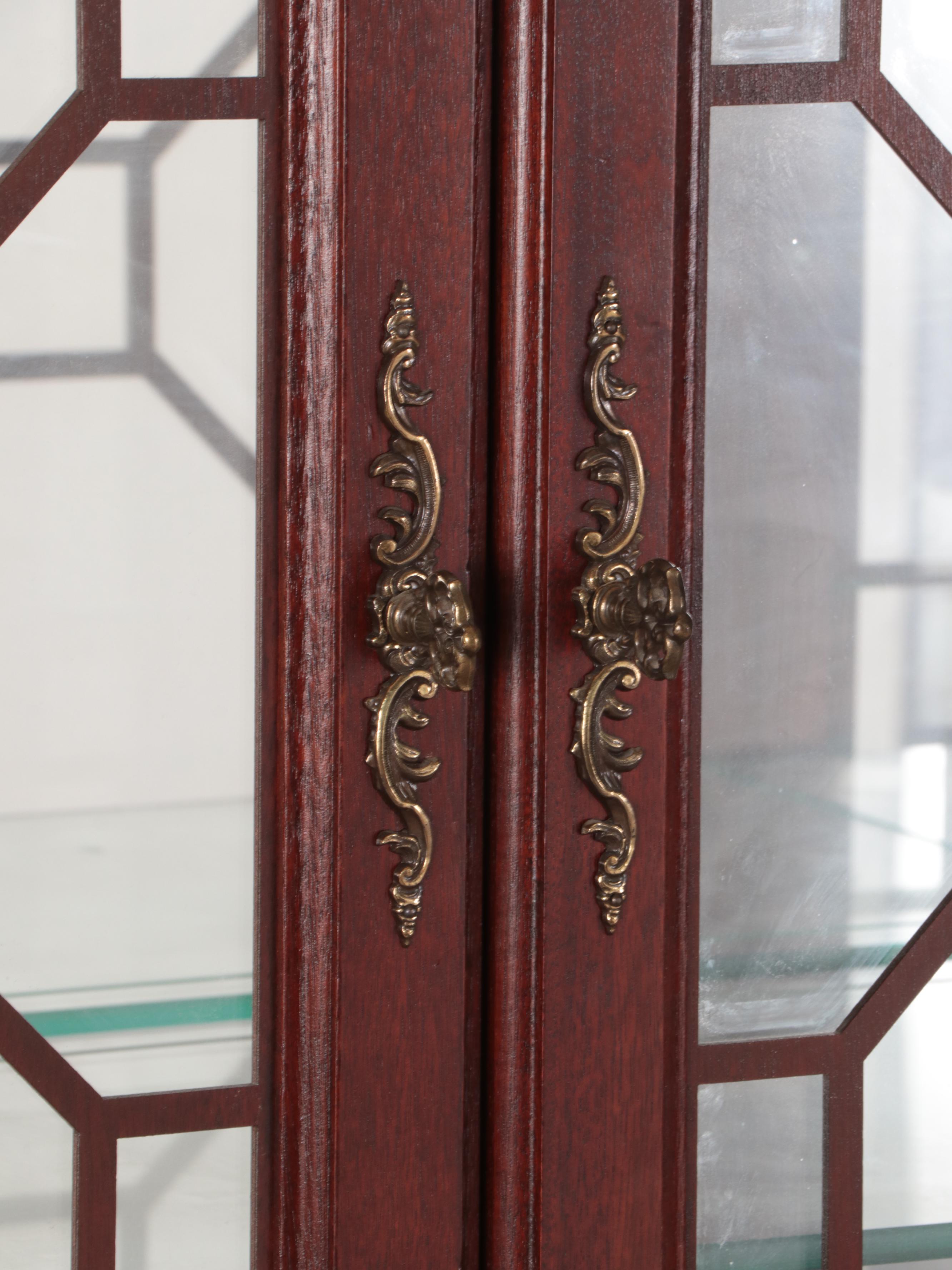 Stanley Furniture "Stoneleigh" Federal Style Mahogany Breakfront China Cabinet