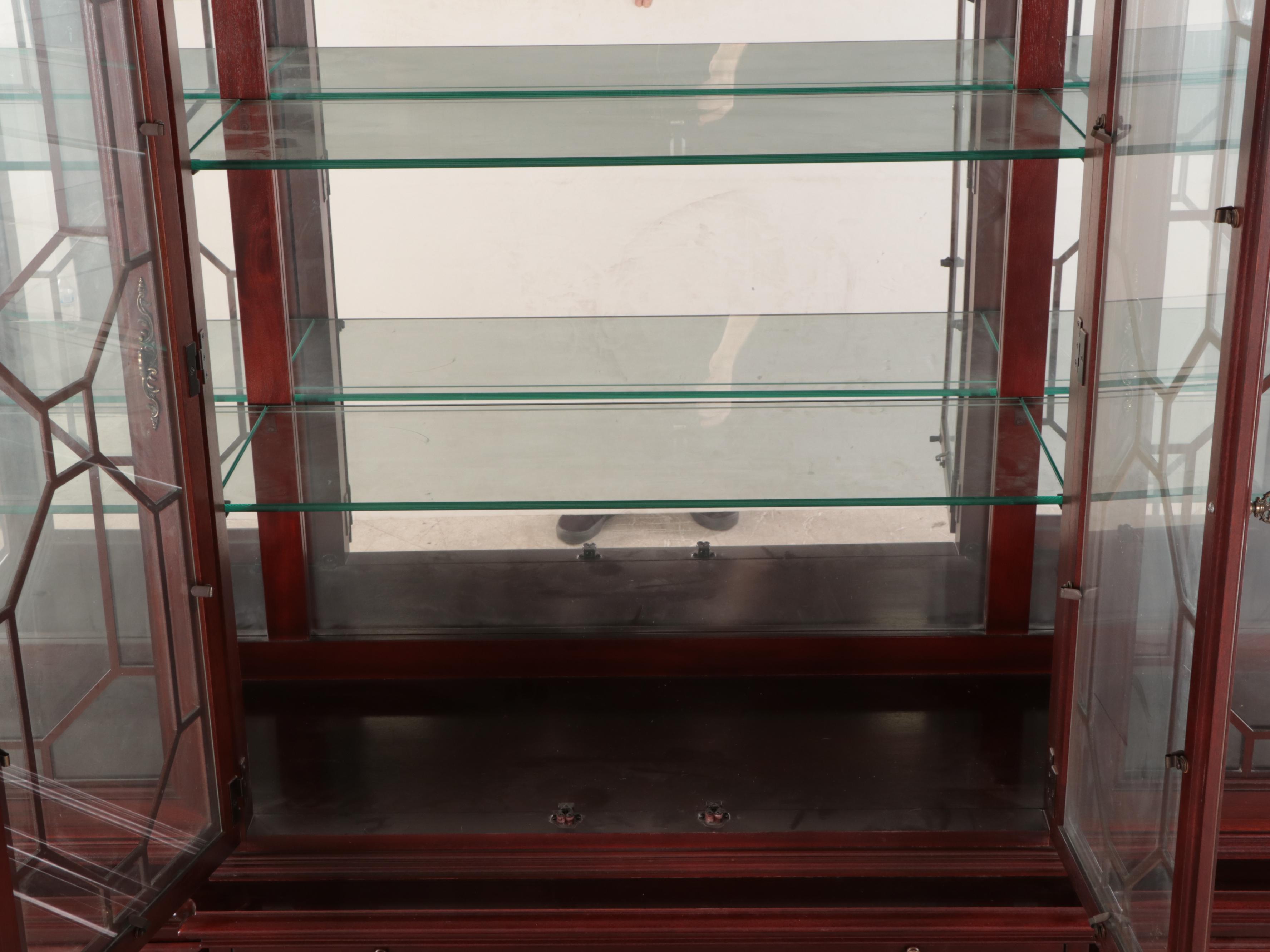 Stanley Furniture "Stoneleigh" Federal Style Mahogany Breakfront China Cabinet