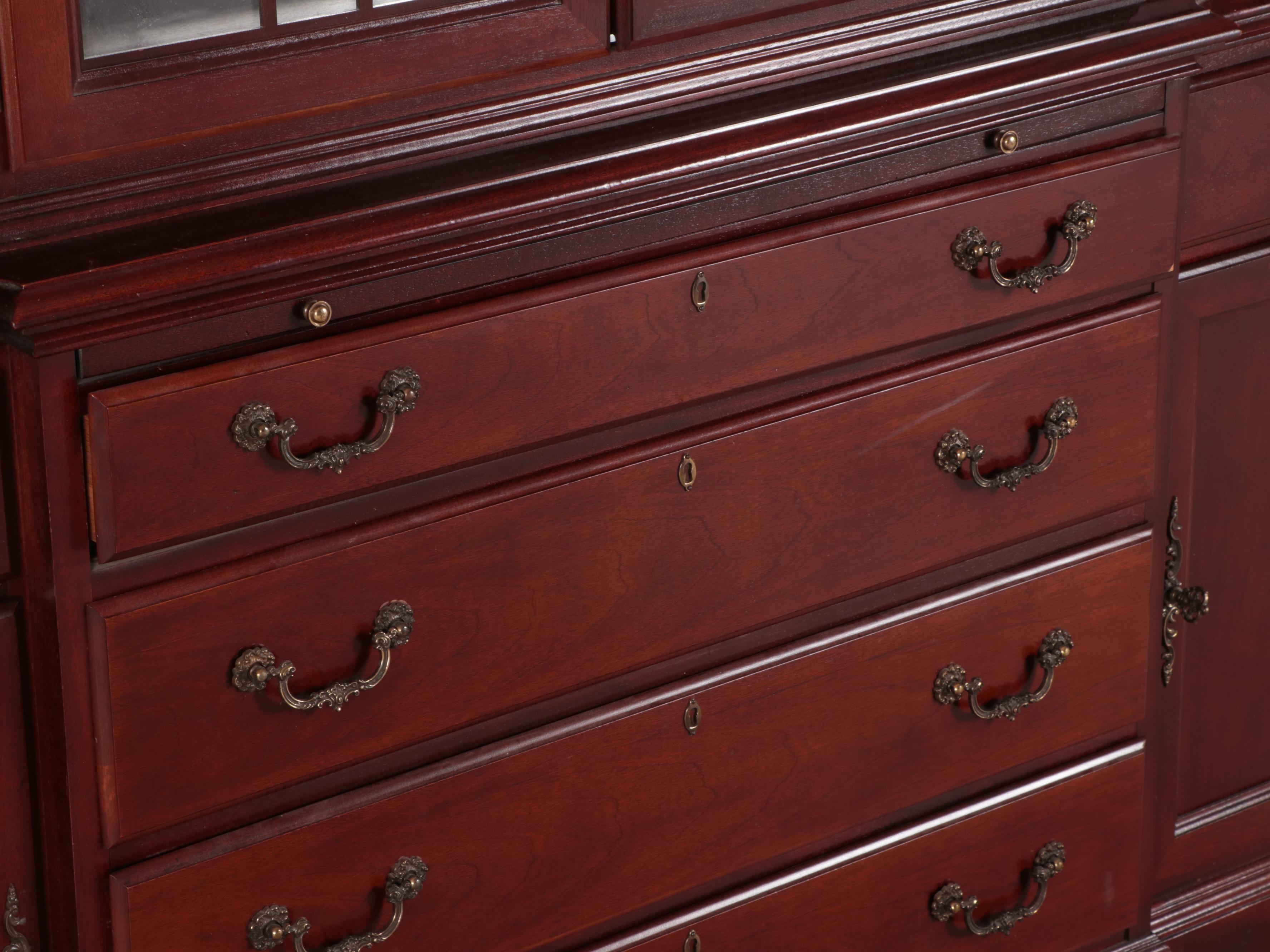 Stanley Furniture "Stoneleigh" Federal Style Mahogany Breakfront China Cabinet