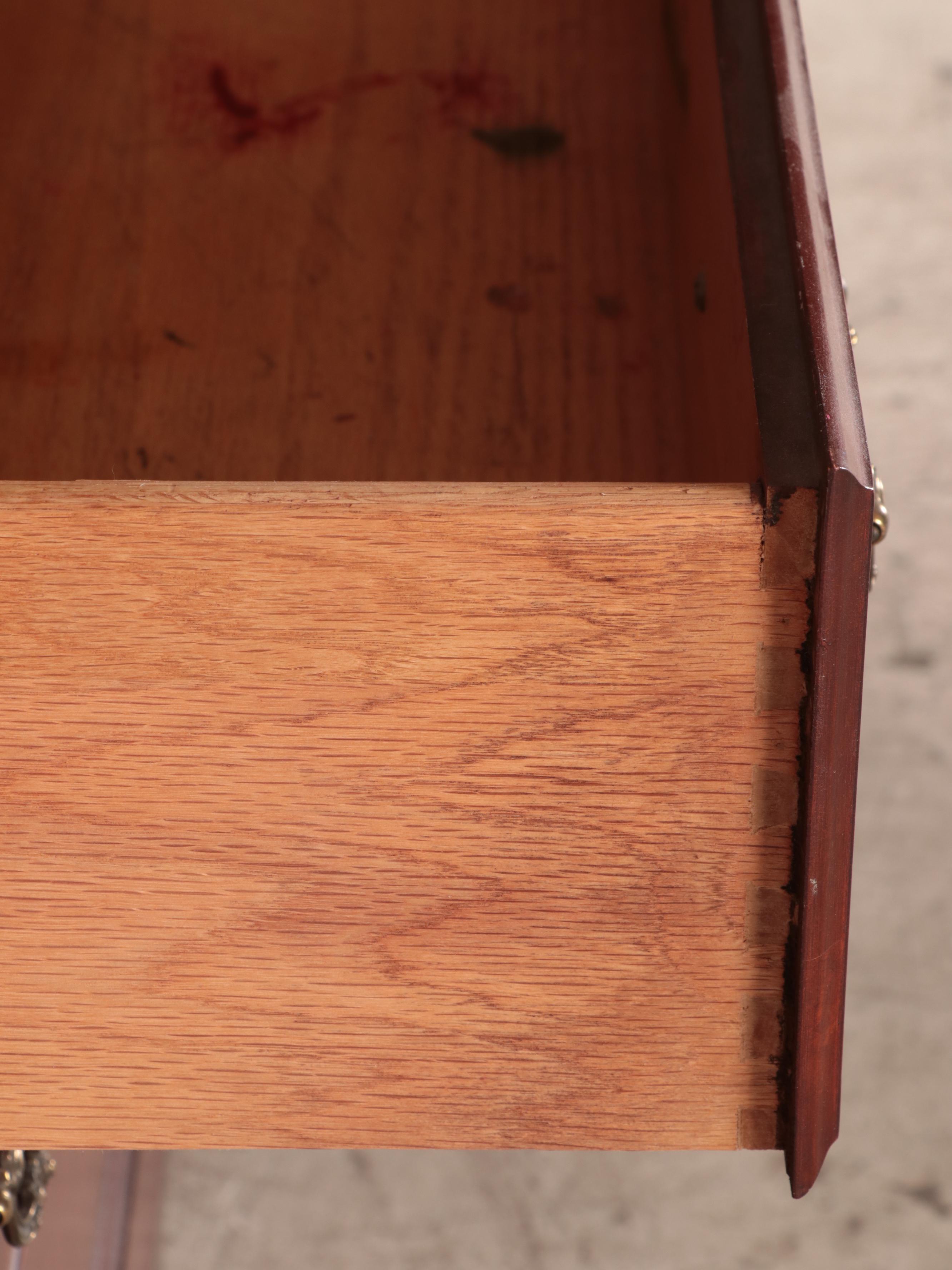 Stanley Furniture "Stoneleigh" Federal Style Mahogany Breakfront China Cabinet