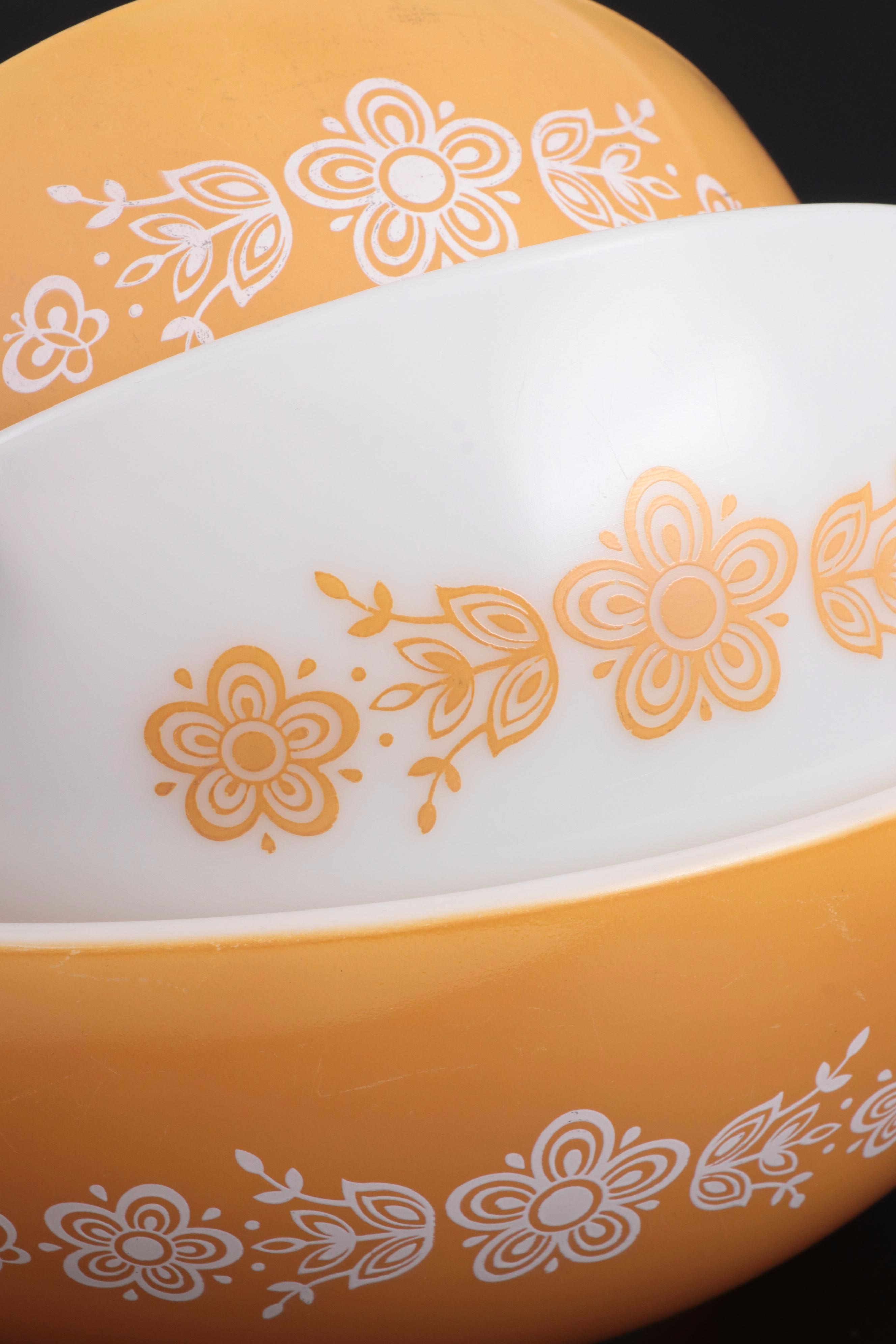 Pyrex "Butterfly Gold" Glass Nesting Bowls, 1972–1978