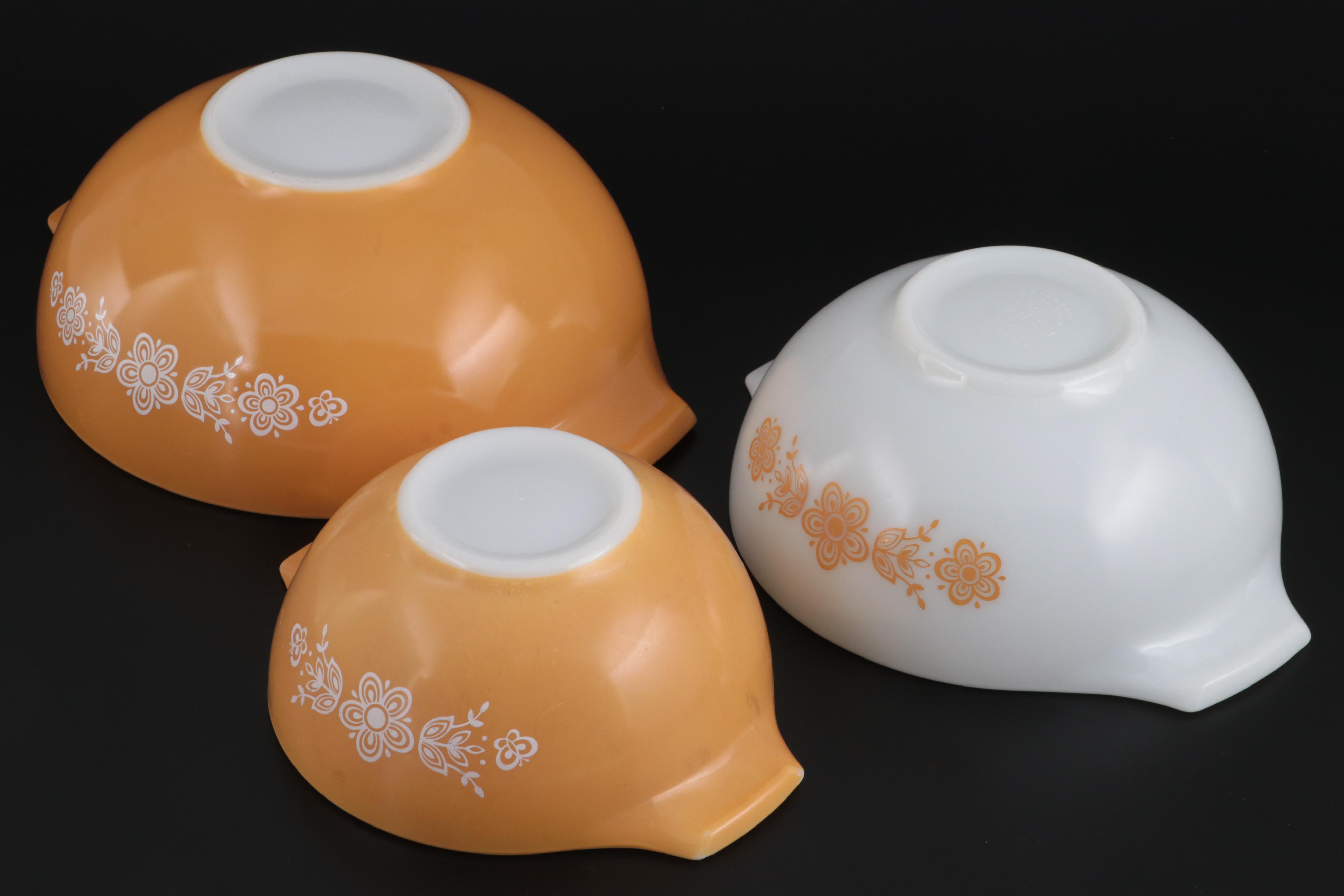 Pyrex "Butterfly Gold" Glass Nesting Bowls, 1972–1978