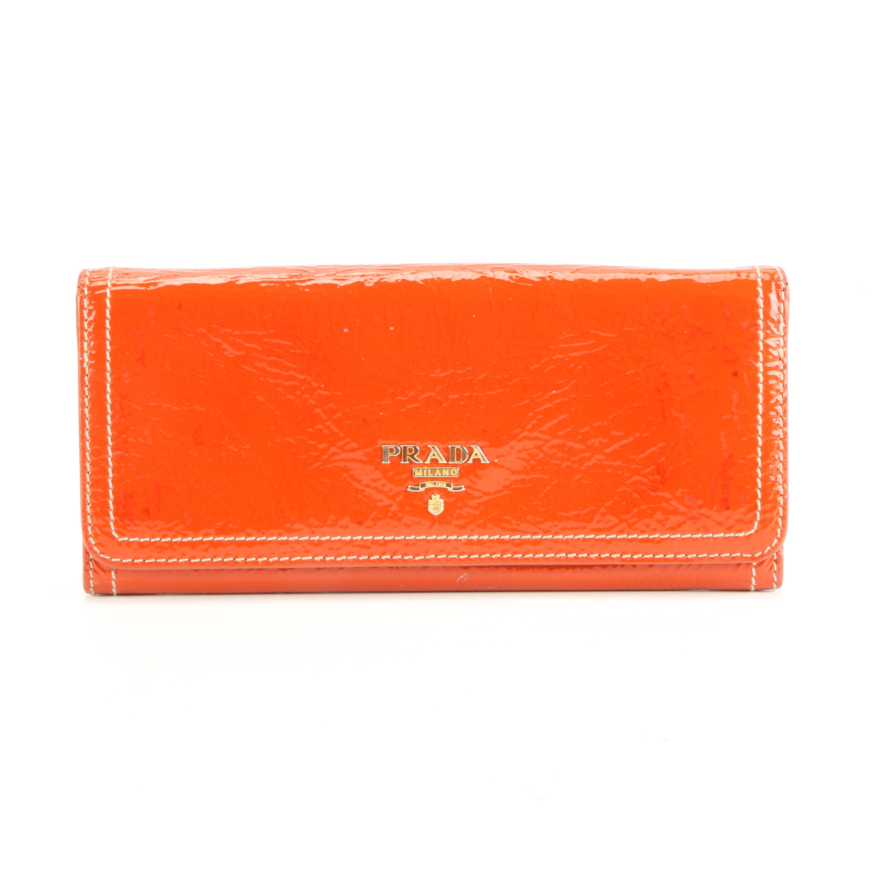 Prada Continental Wallet in Patent Leather with Contrast Stitching