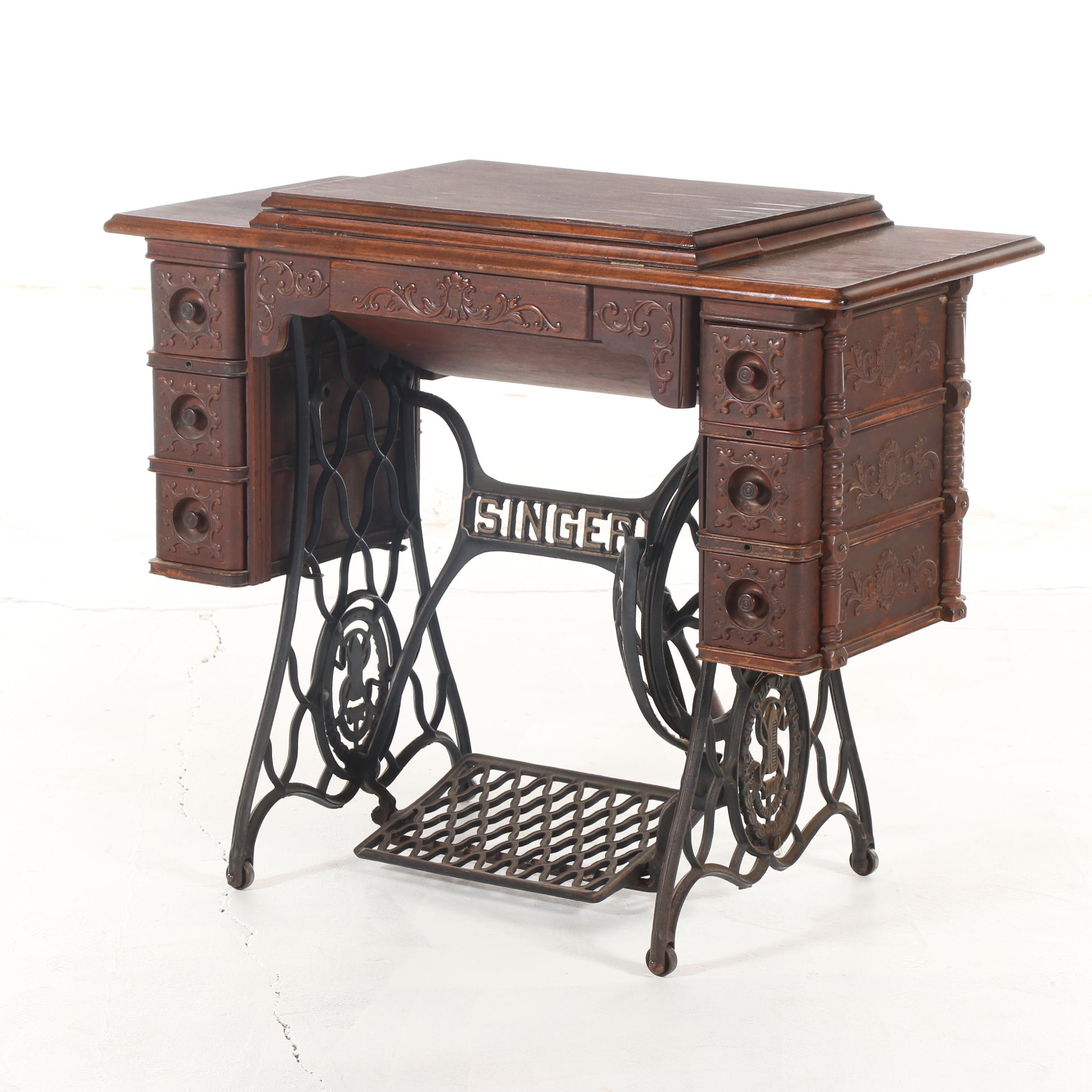 Singer Treadle Sewing Machine on Oak Cabinet, Early 20th Century