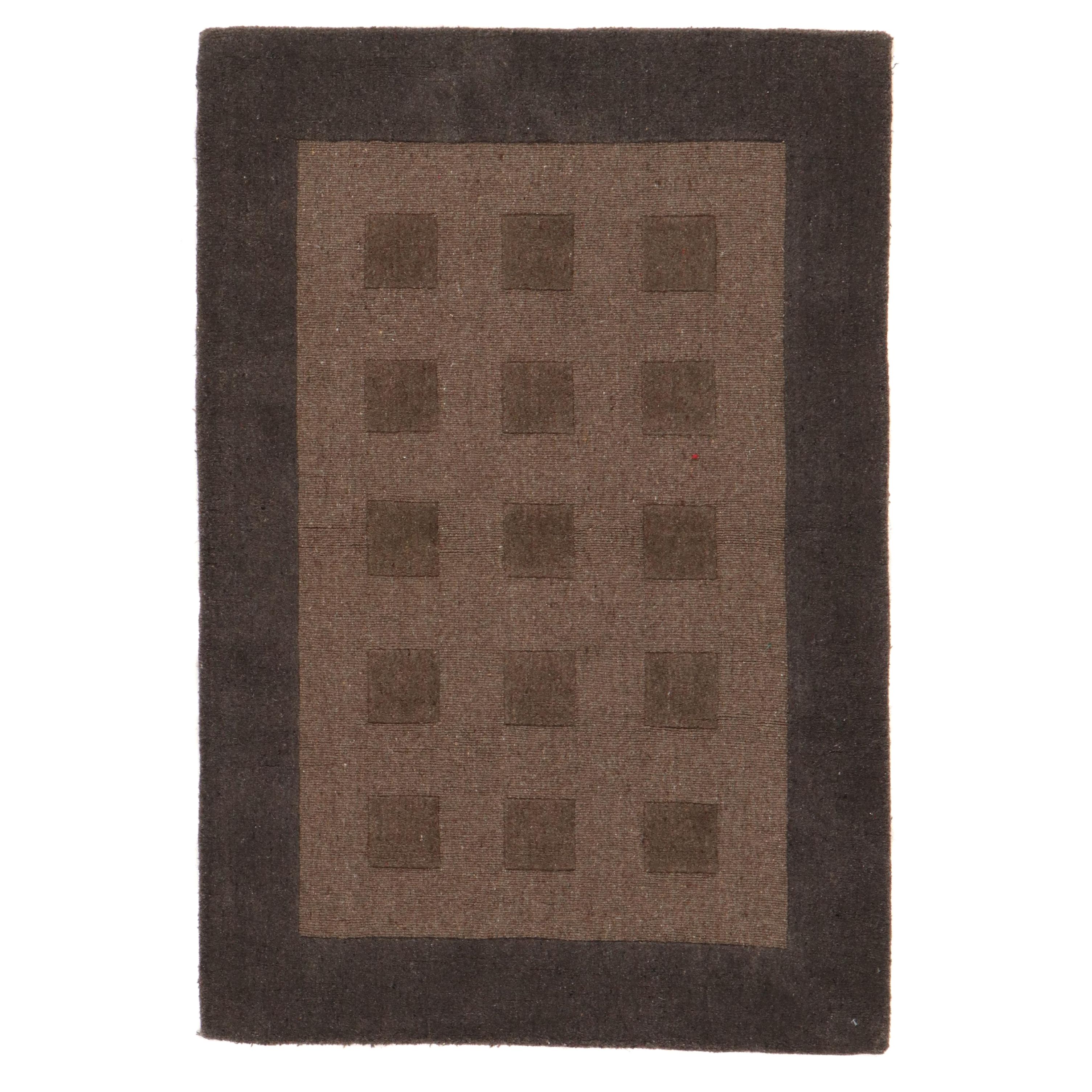 4' x 6' Hand-Tufted Indian Modern Style Rug, 2010s