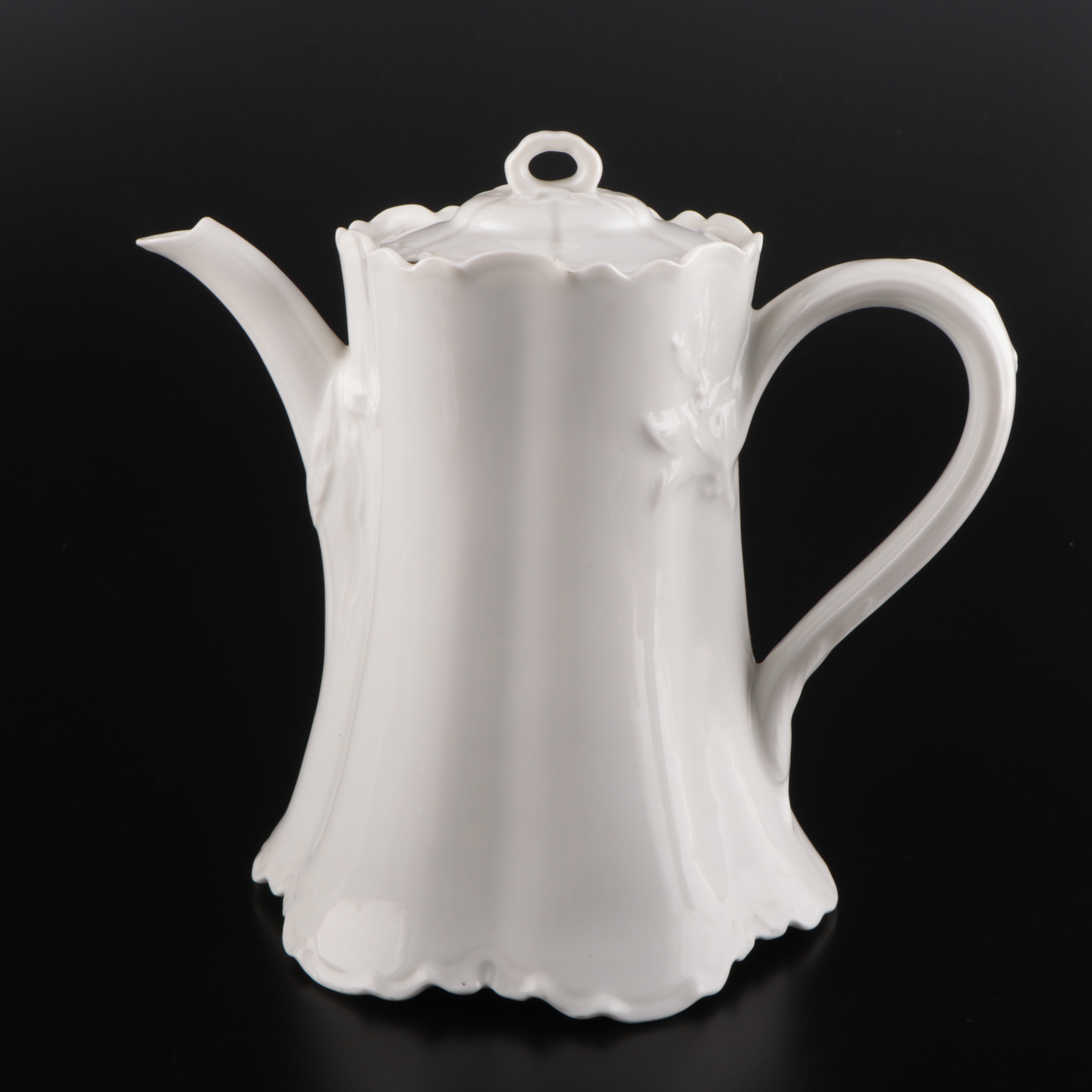 Haviland Gilt-Accented Bone China Dinnerware