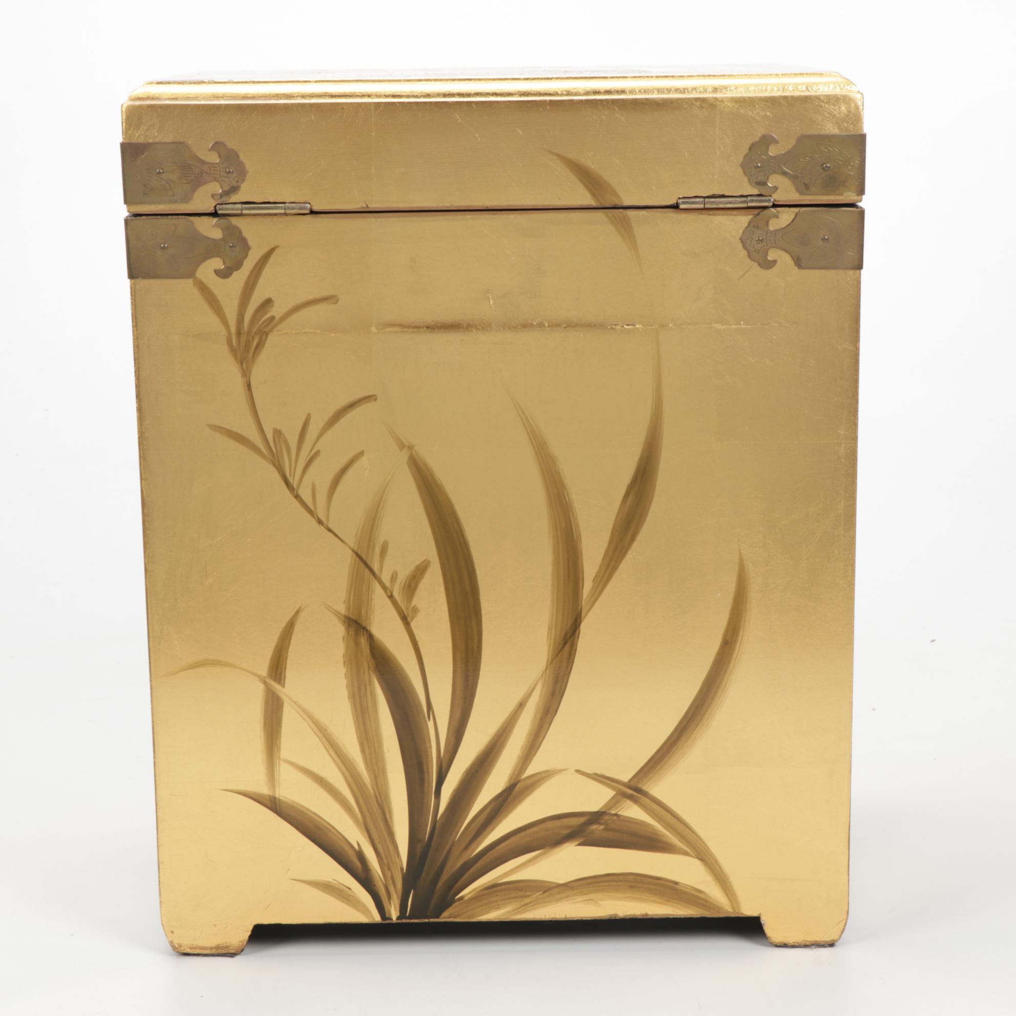 Chinese Hand-Paint on Gold Leaf Jewelry Box
