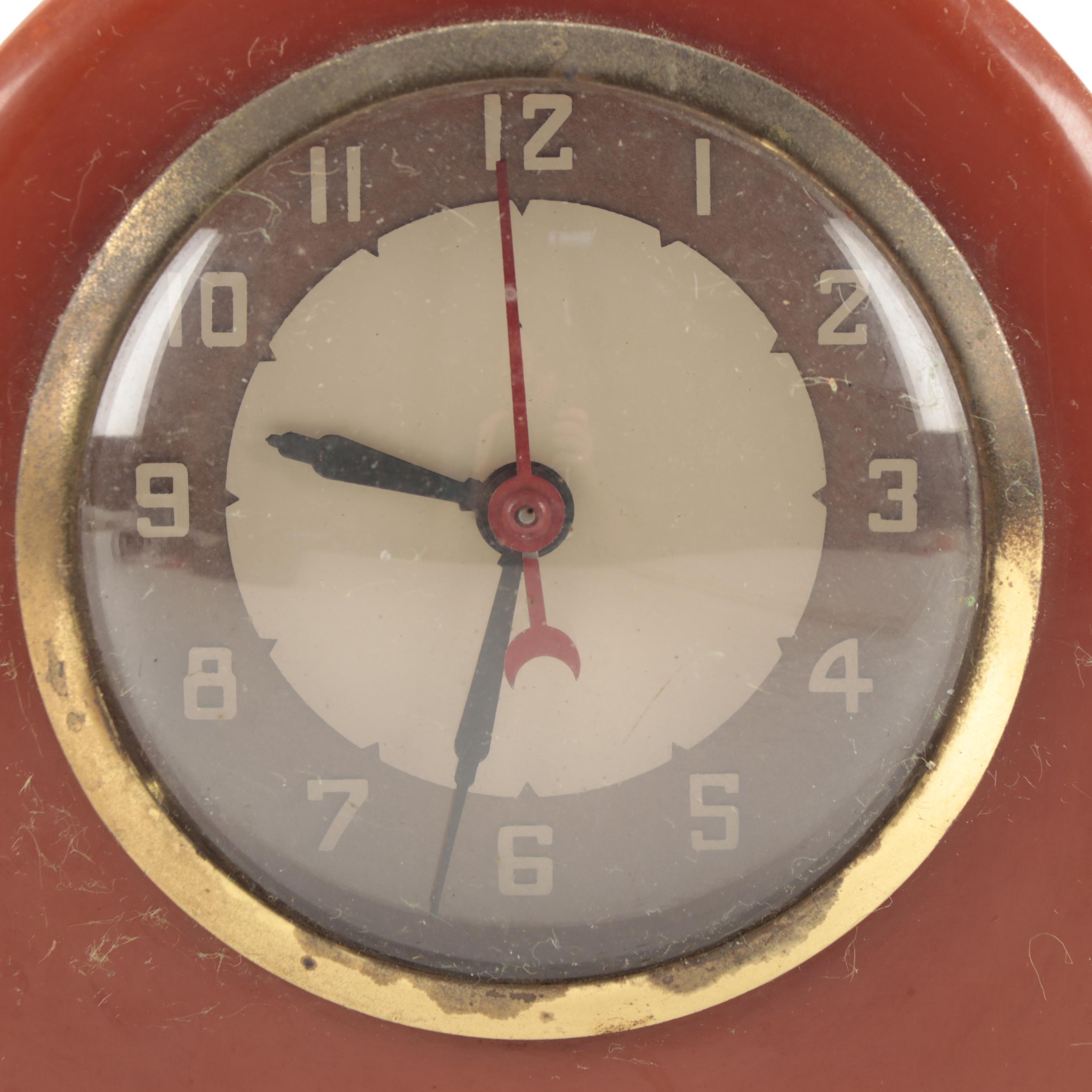 Lackner Cincinnati "Dulcy" Neon-Glo Bakelite Desk Clock, Early to Mid-20th C.