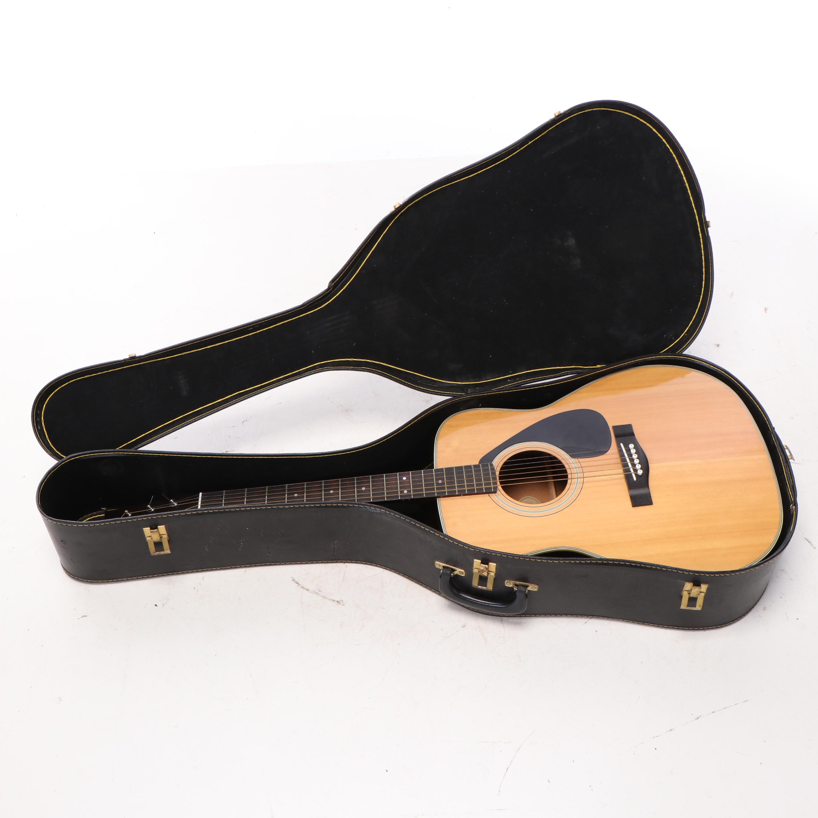 Yamaha Acoustic Dreadnought Guitar