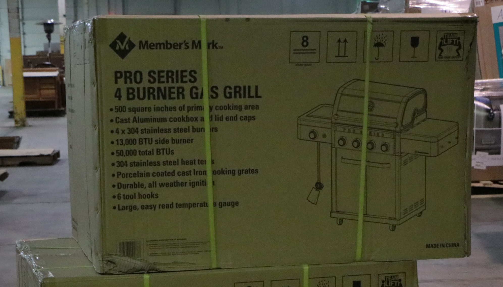 Member's Mark Pro Series 4-Burner Gas Grill