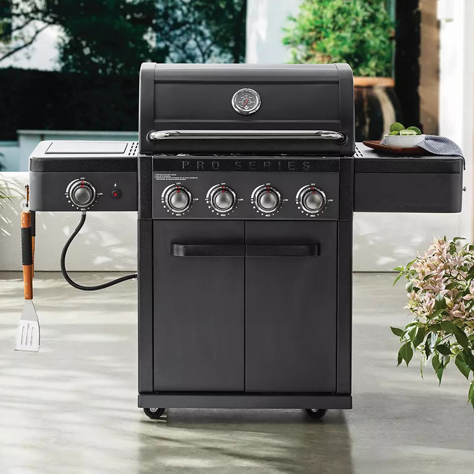 Member's Mark Pro Series 4-Burner Gas Grill