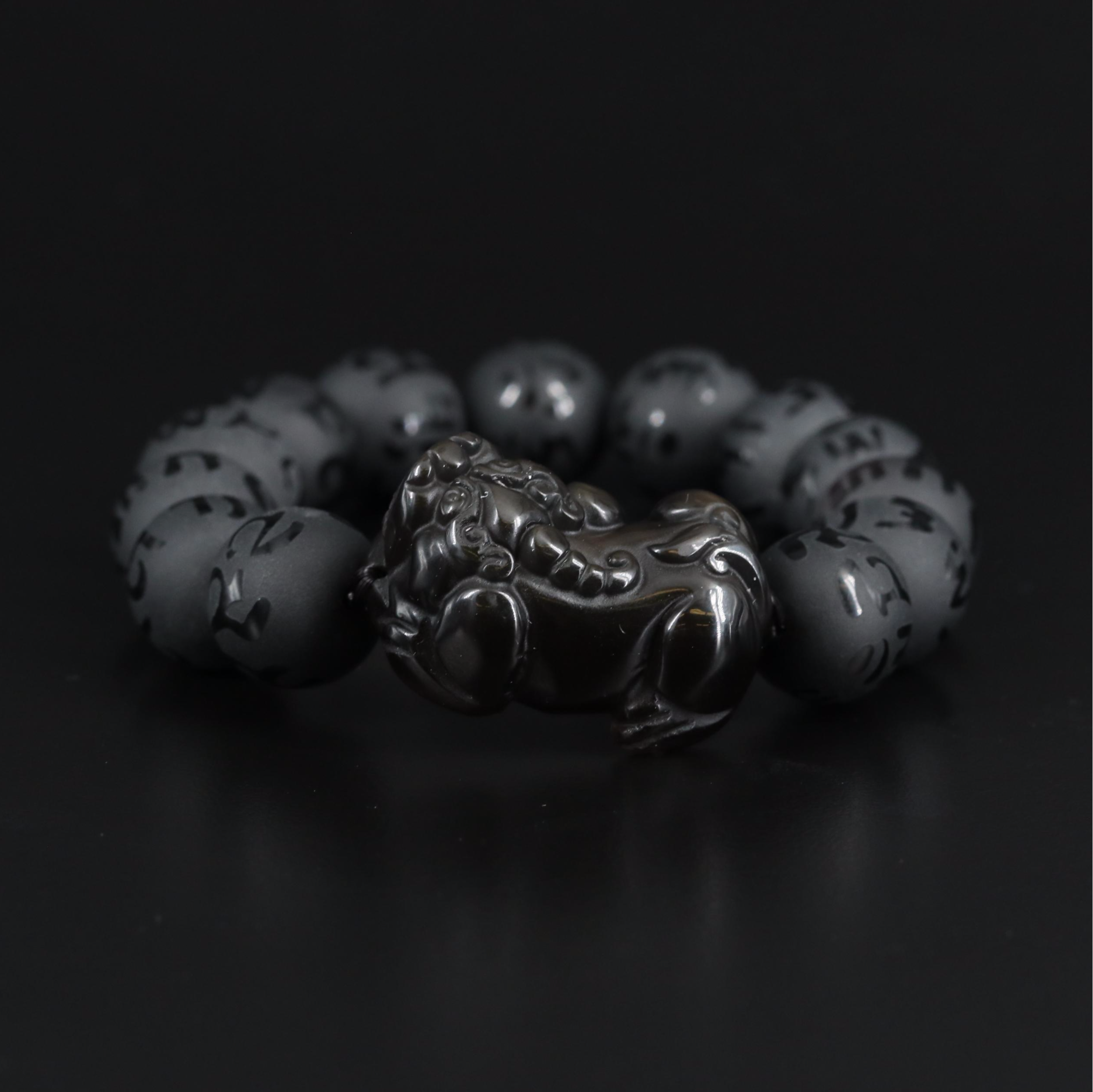 Chinese Obsidian Bead Bracelet with Fu Dog Bead