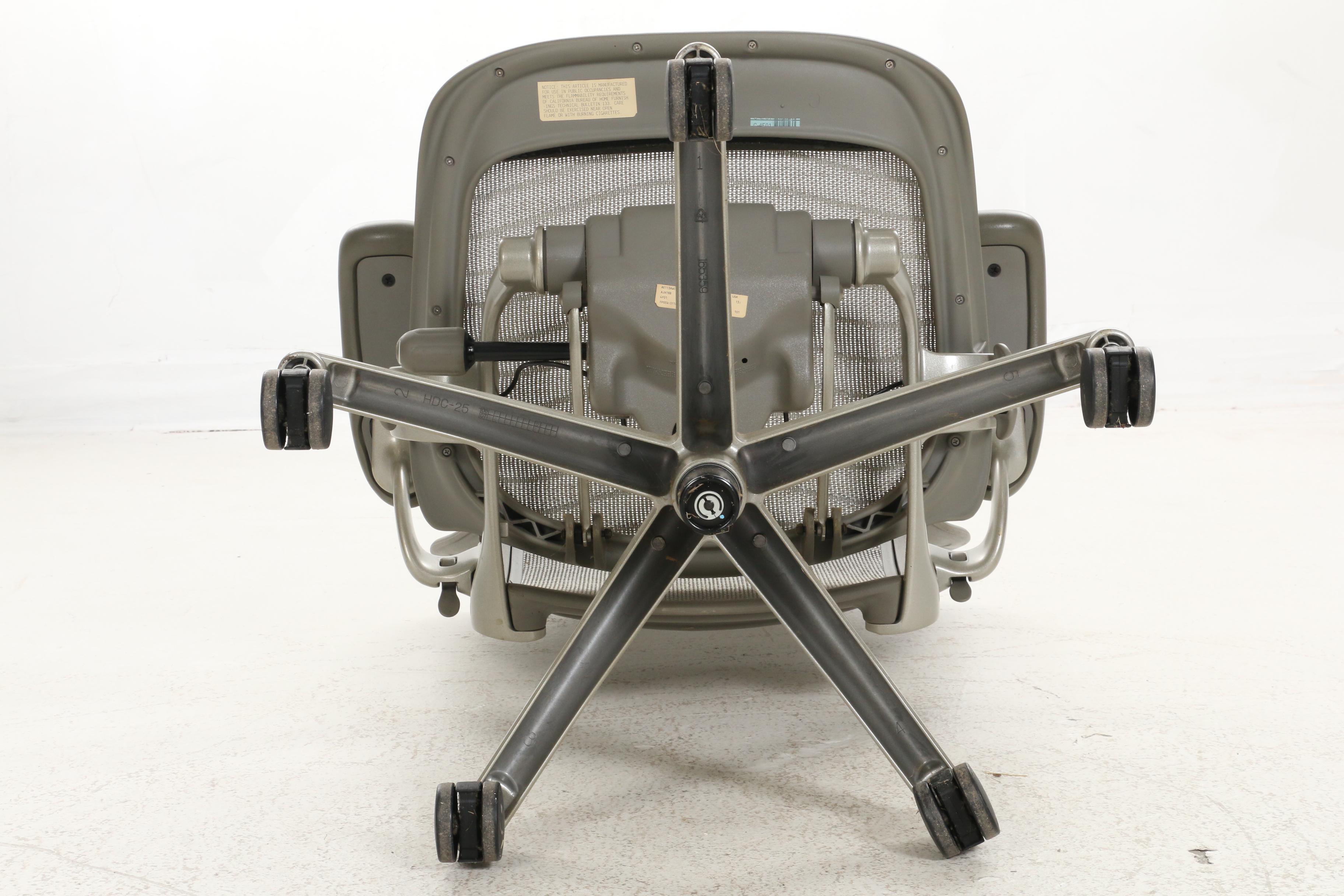 Herman Miller "Aeron" AE113AWC Grey Office Chair, 2006