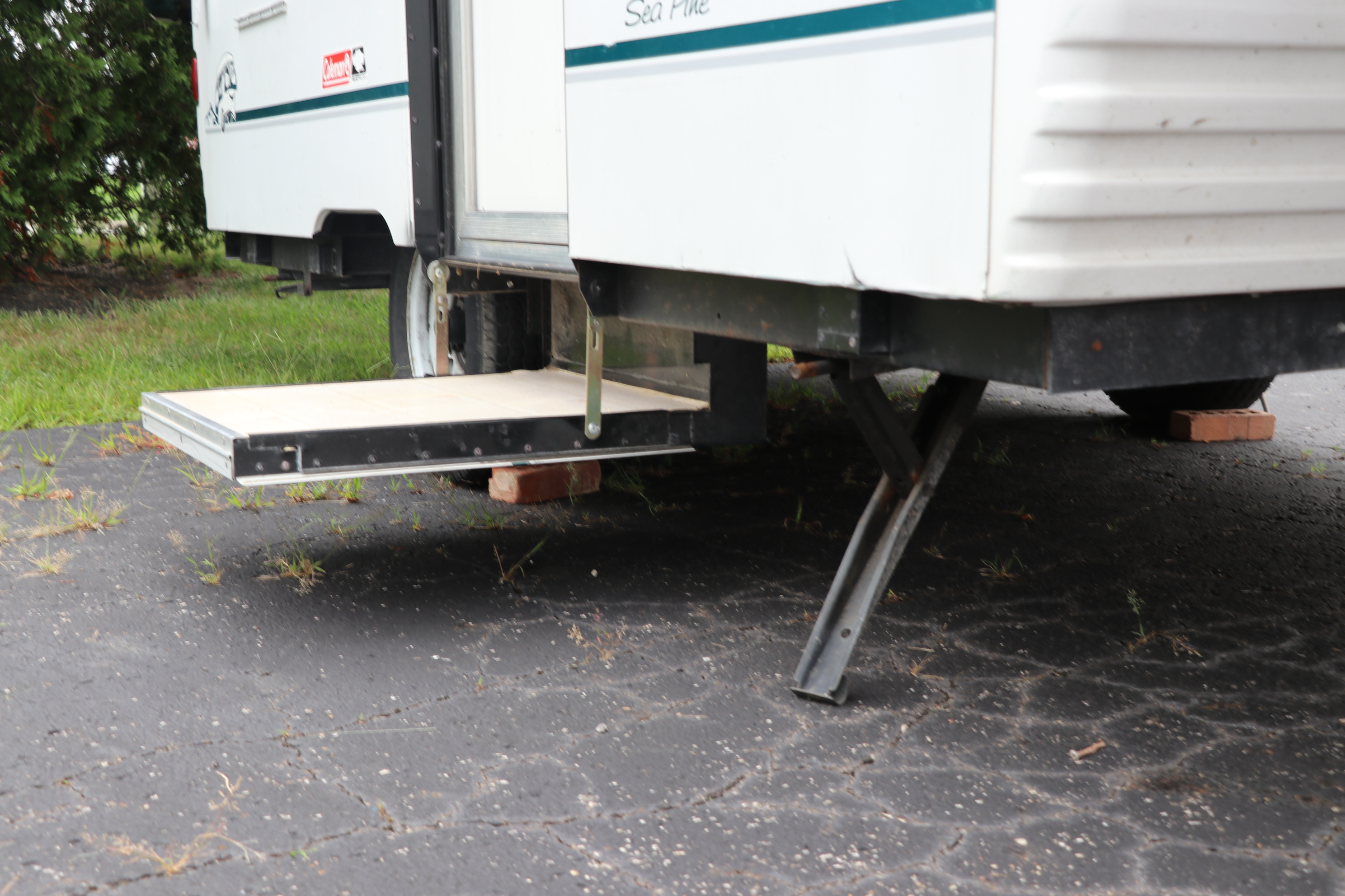 1998 Coleman Fleetwood "Sea Pine" Pop-up Camper