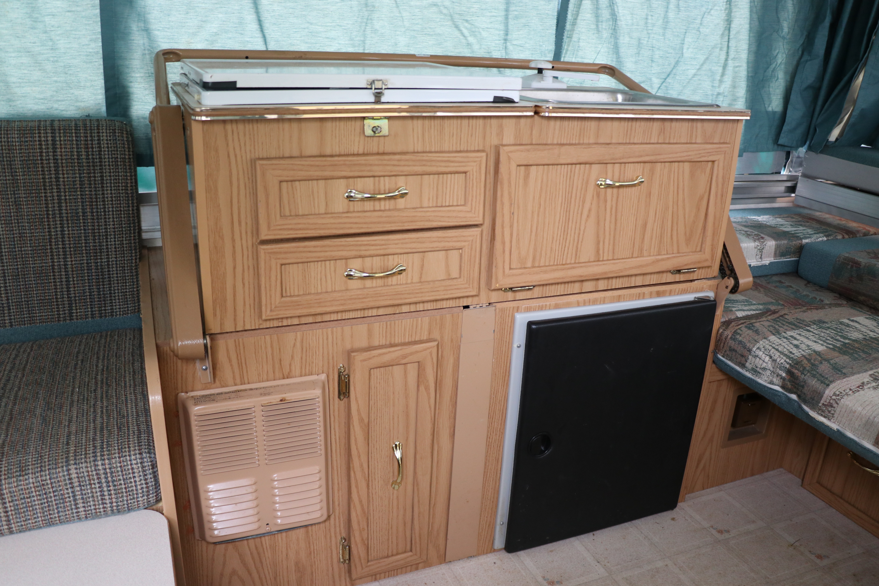 1998 Coleman Fleetwood "Sea Pine" Pop-up Camper