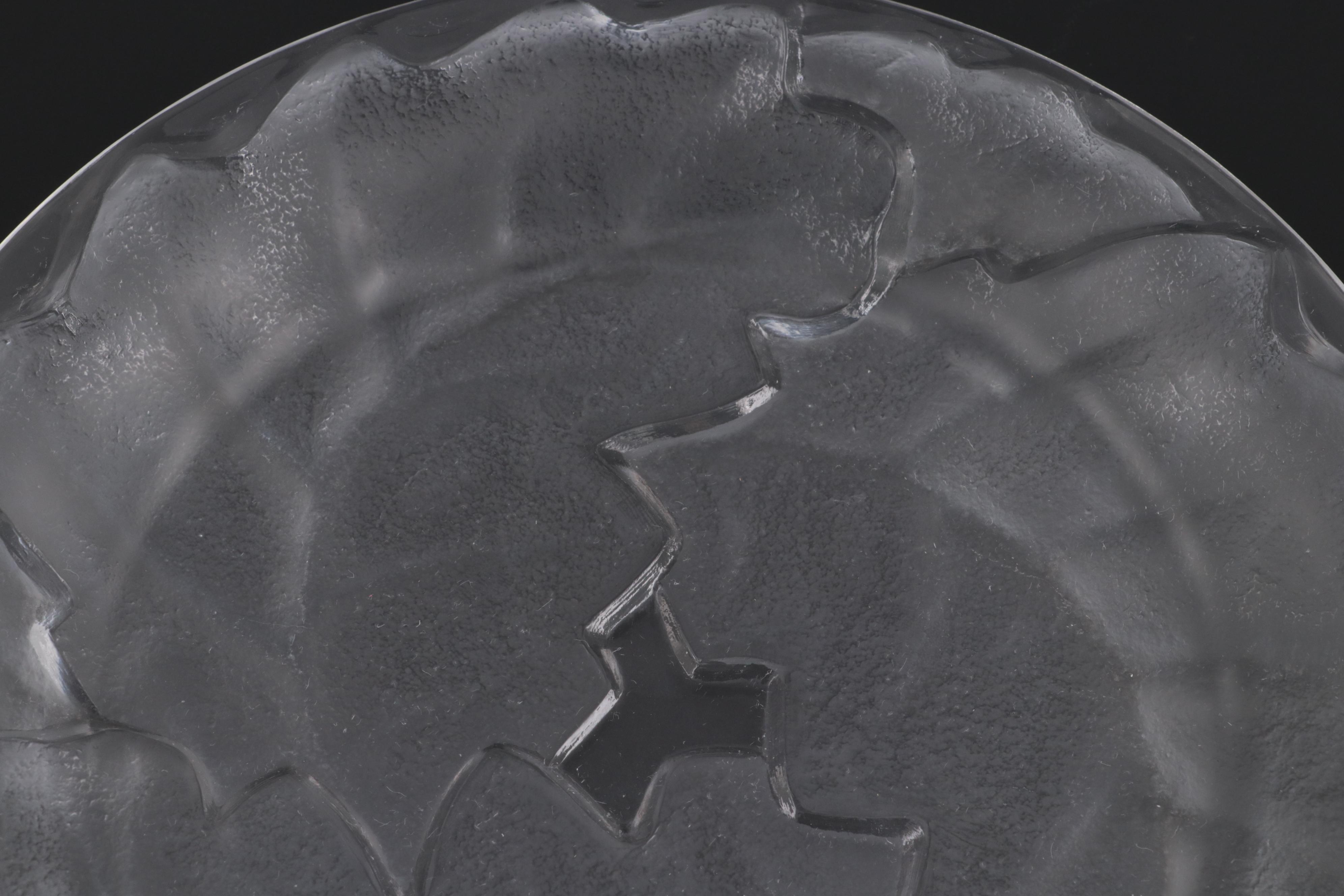 Lalique "Chene" Frosted Glass Dinner Plates EBTH