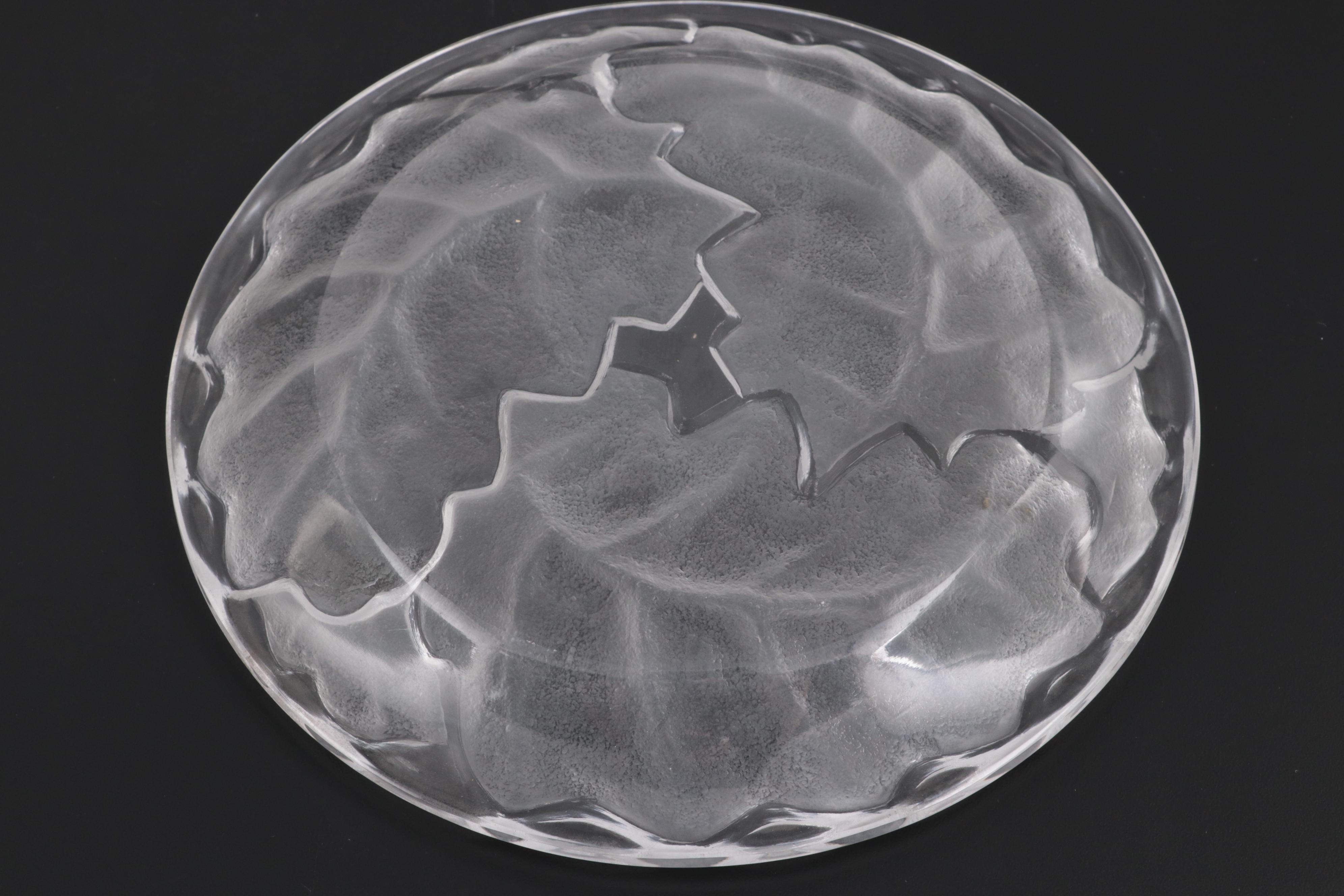 Lalique "Chene" Frosted Glass Dinner Plates EBTH