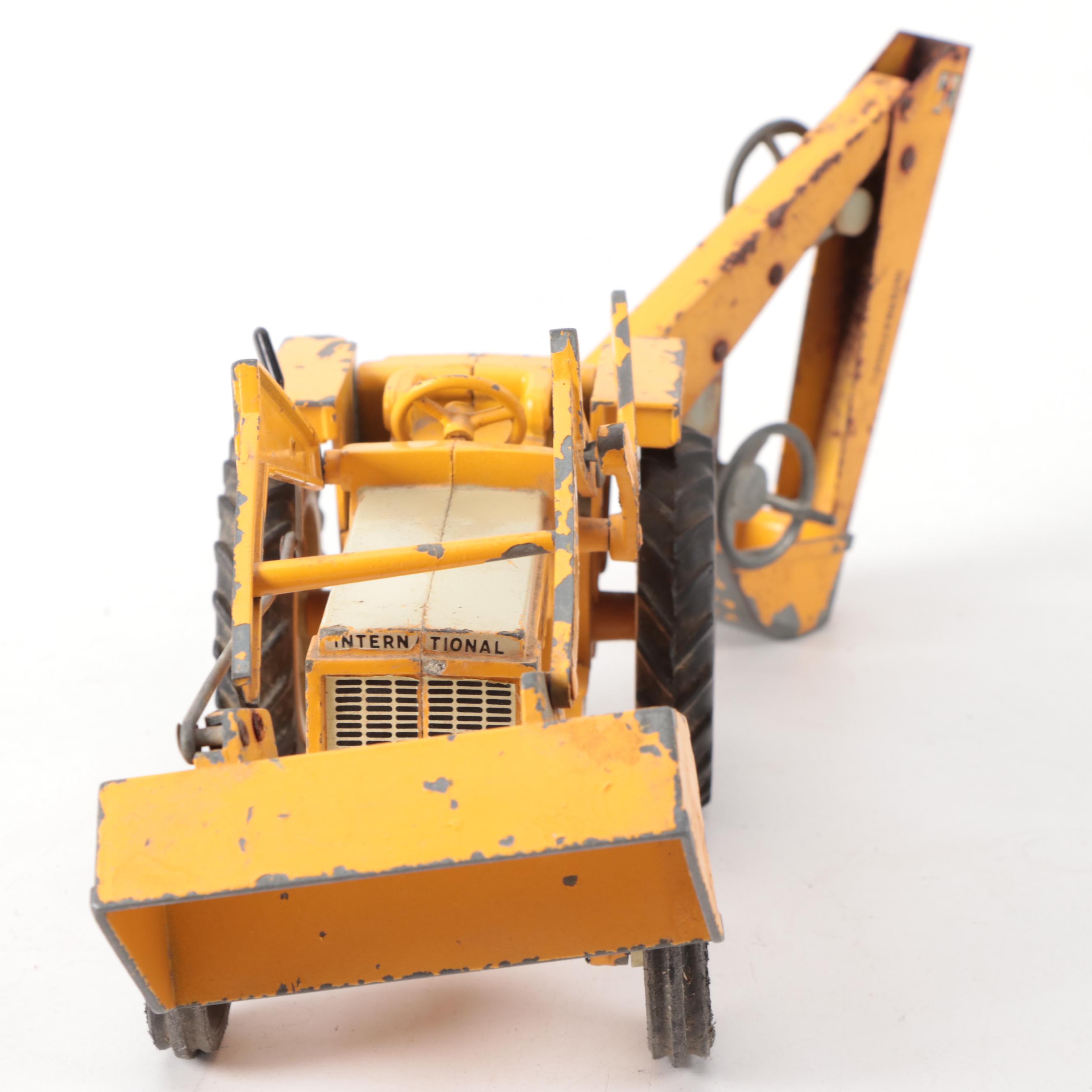 Ertl Pressed Steel International Harvester Earth Mover, Backhoe