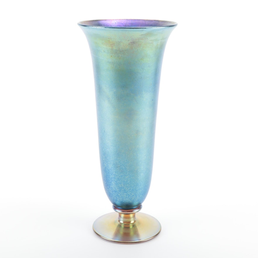 Durand Iridescent Art Glass Trumpet Vase, Early to Mid-20th Century