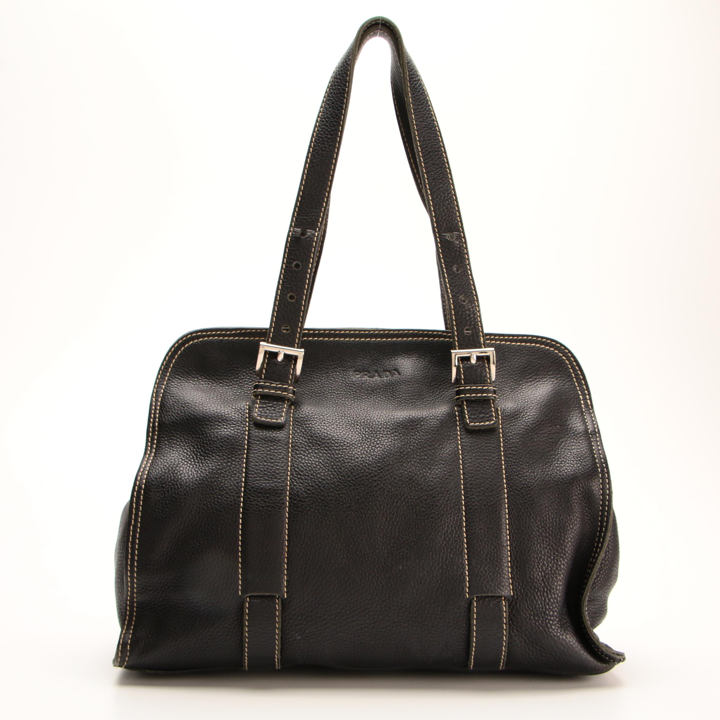 Prada Shoulder Bag in Black Daino Leather with Contrasting Topstitching