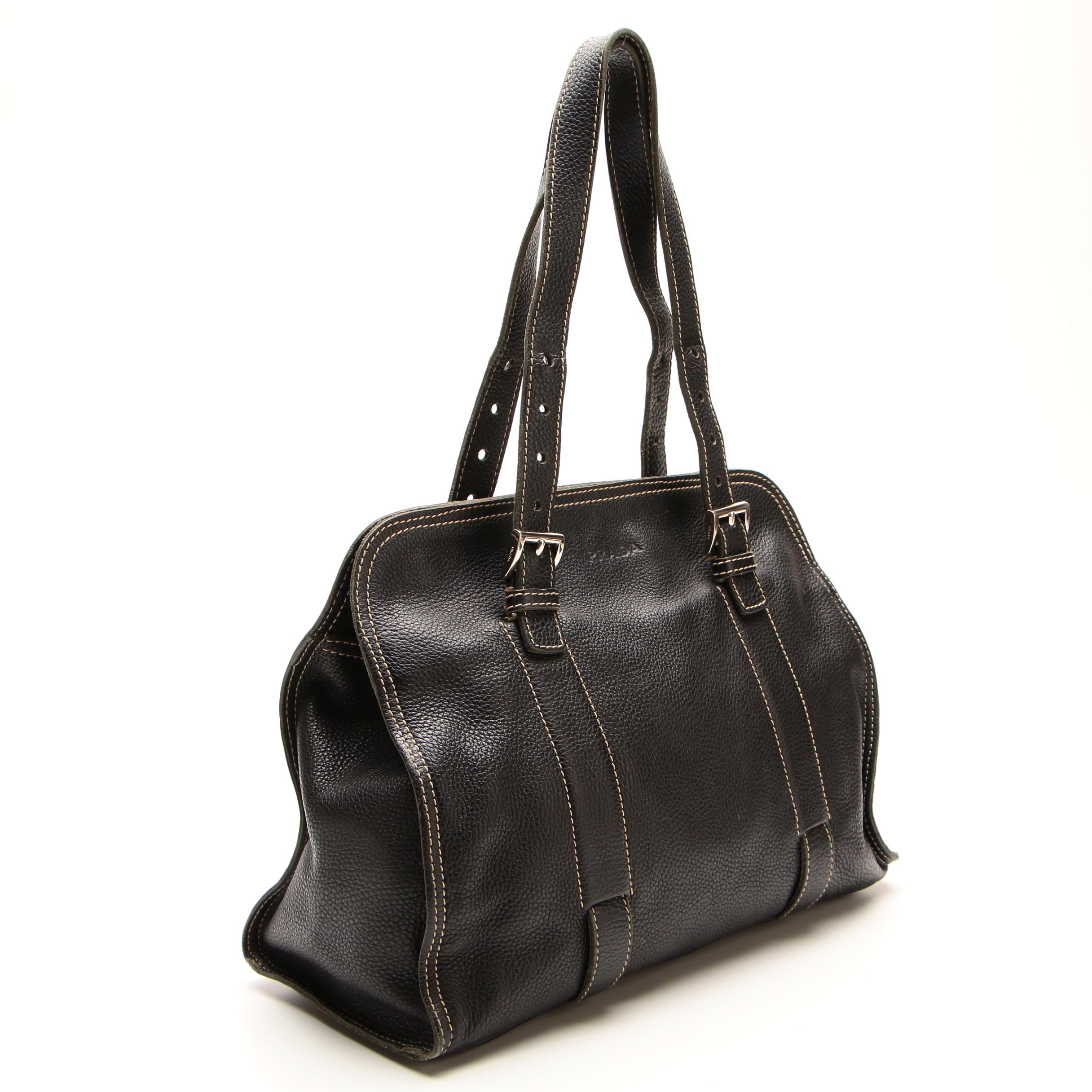 Prada Shoulder Bag in Black Daino Leather with Contrasting Topstitching