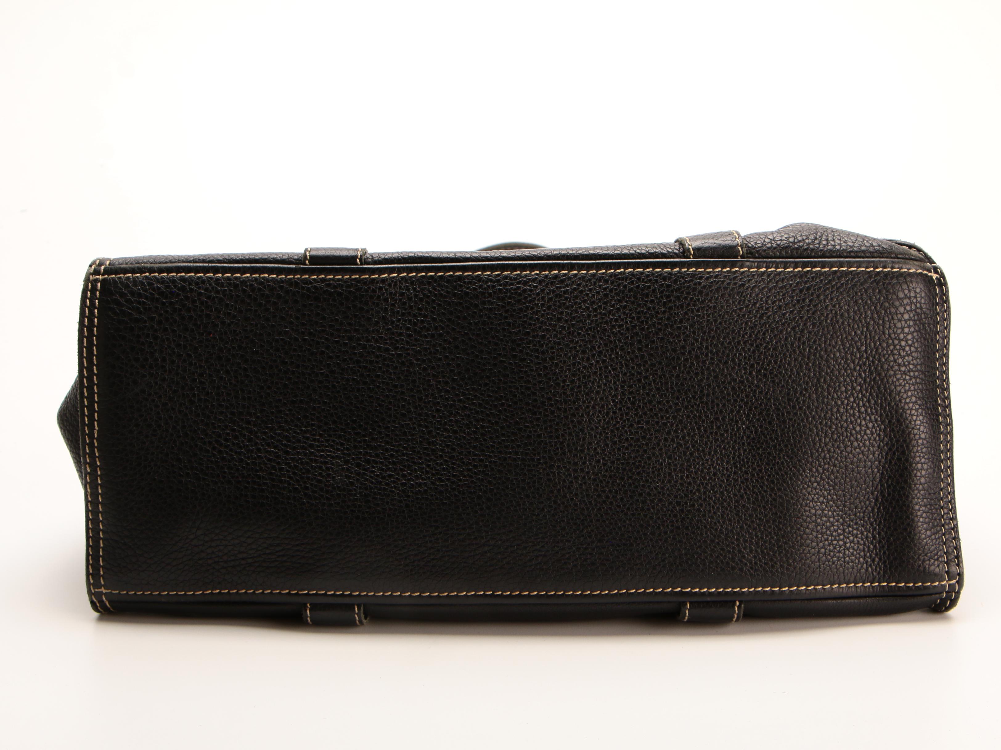 Prada Shoulder Bag in Black Daino Leather with Contrasting Topstitching