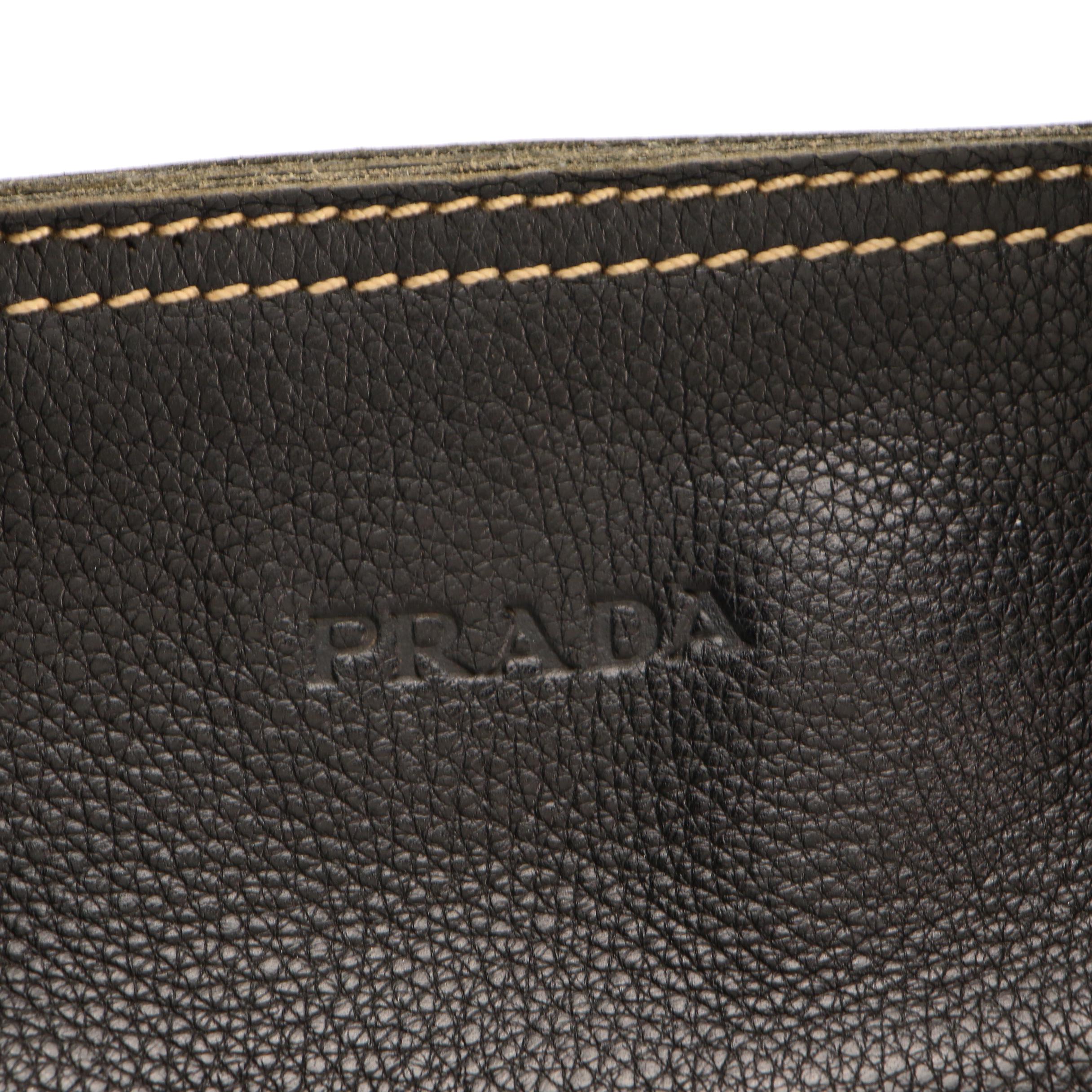 Prada Shoulder Bag in Black Daino Leather with Contrasting Topstitching