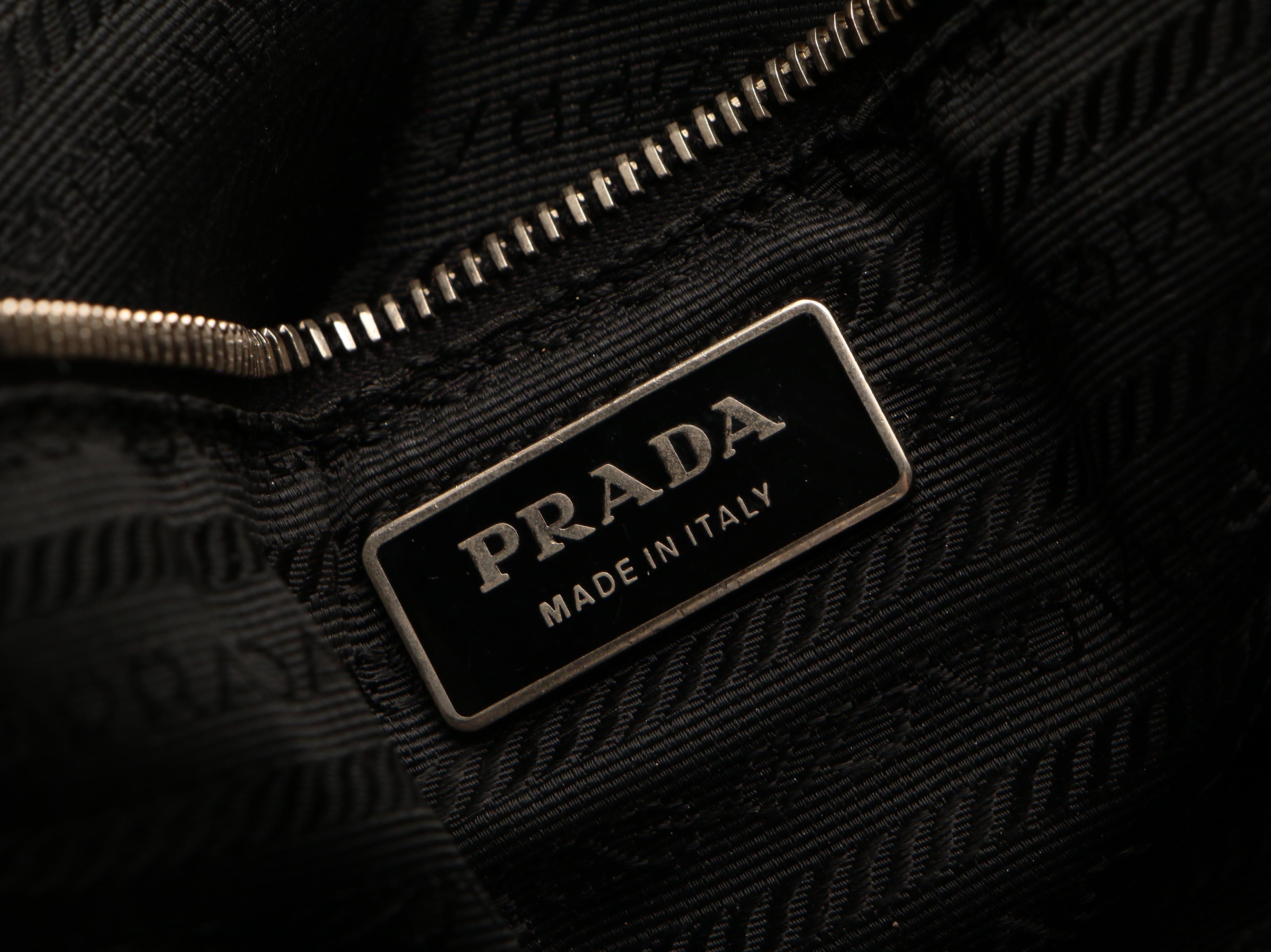 Prada Shoulder Bag in Black Daino Leather with Contrasting Topstitching