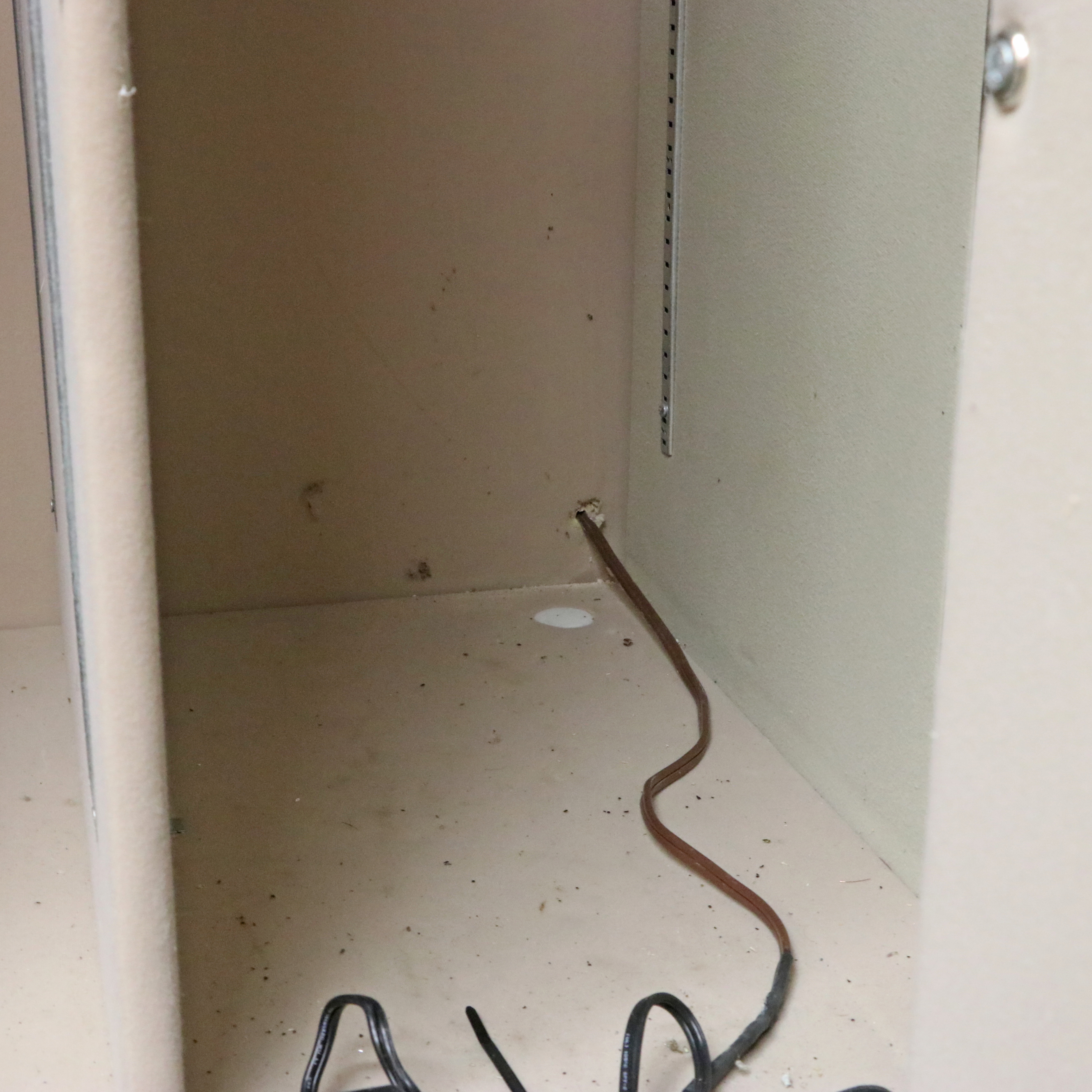 RedHead 9L60 Fire-Resistant Long Gun Safe with La Gard Digital Electronic Lock