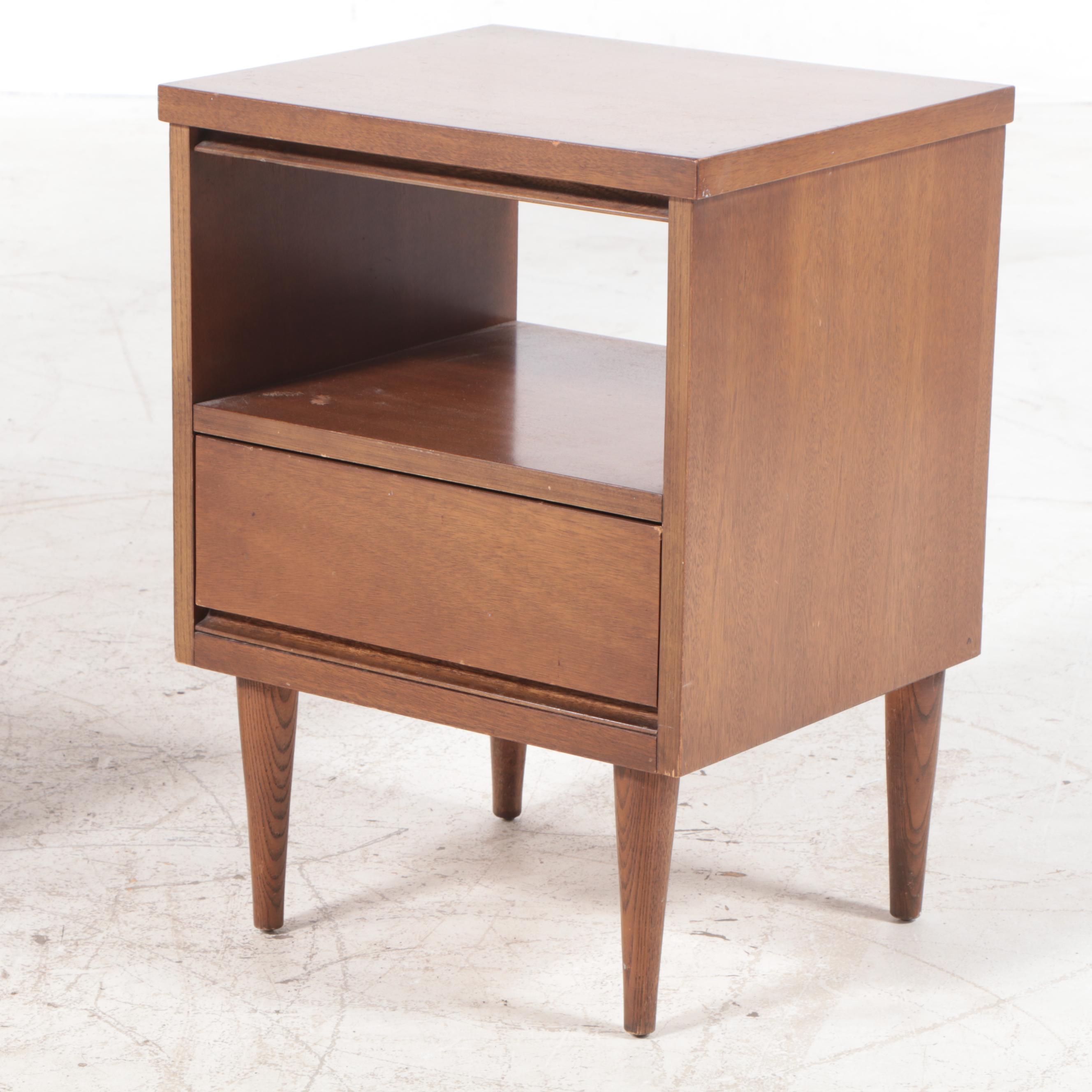 Bassett "Gala" Mid Century Modern Mahogany Six-Drawer Dresser and Nightstand