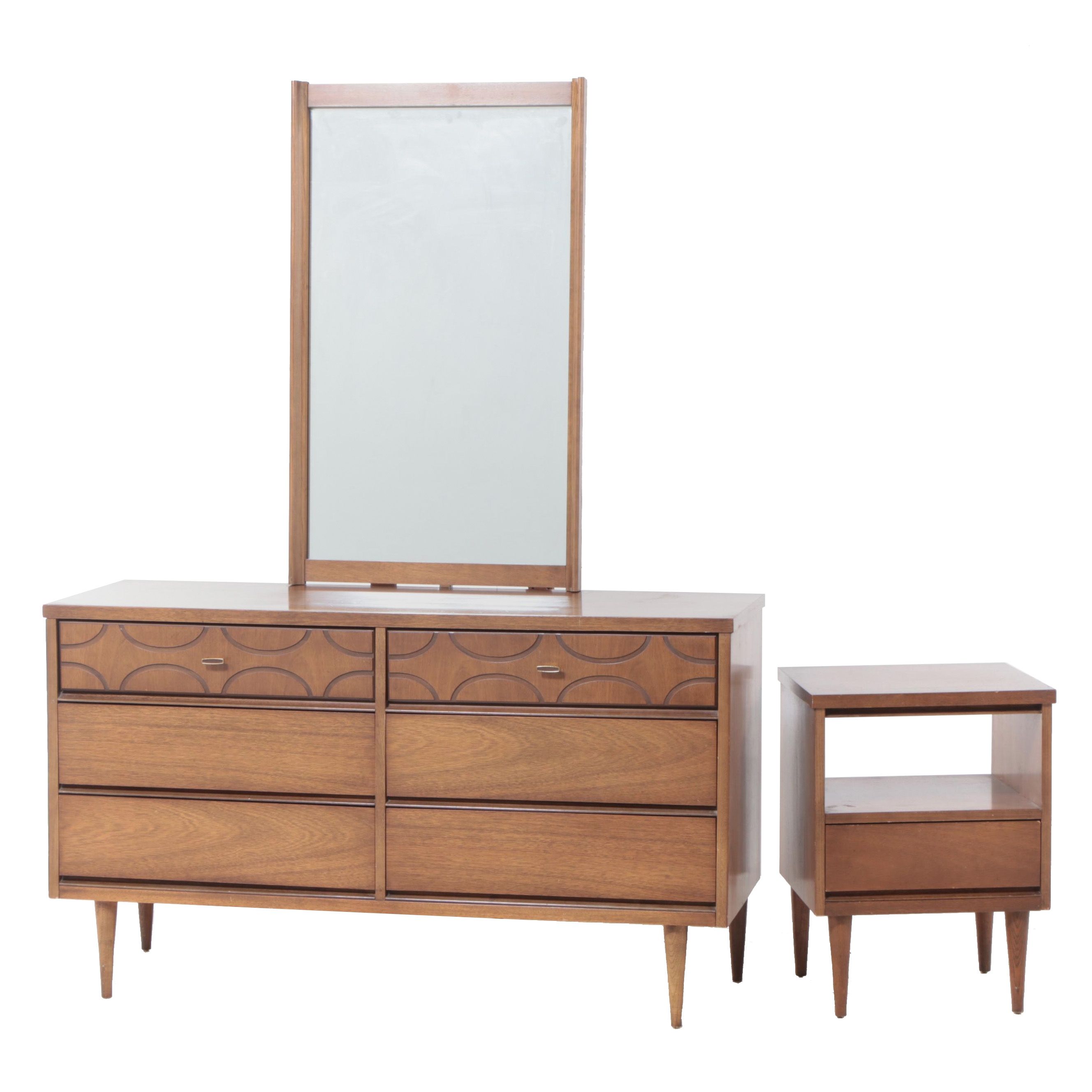 Bassett "Gala" Mid Century Modern Mahogany Six-Drawer Dresser and Nightstand