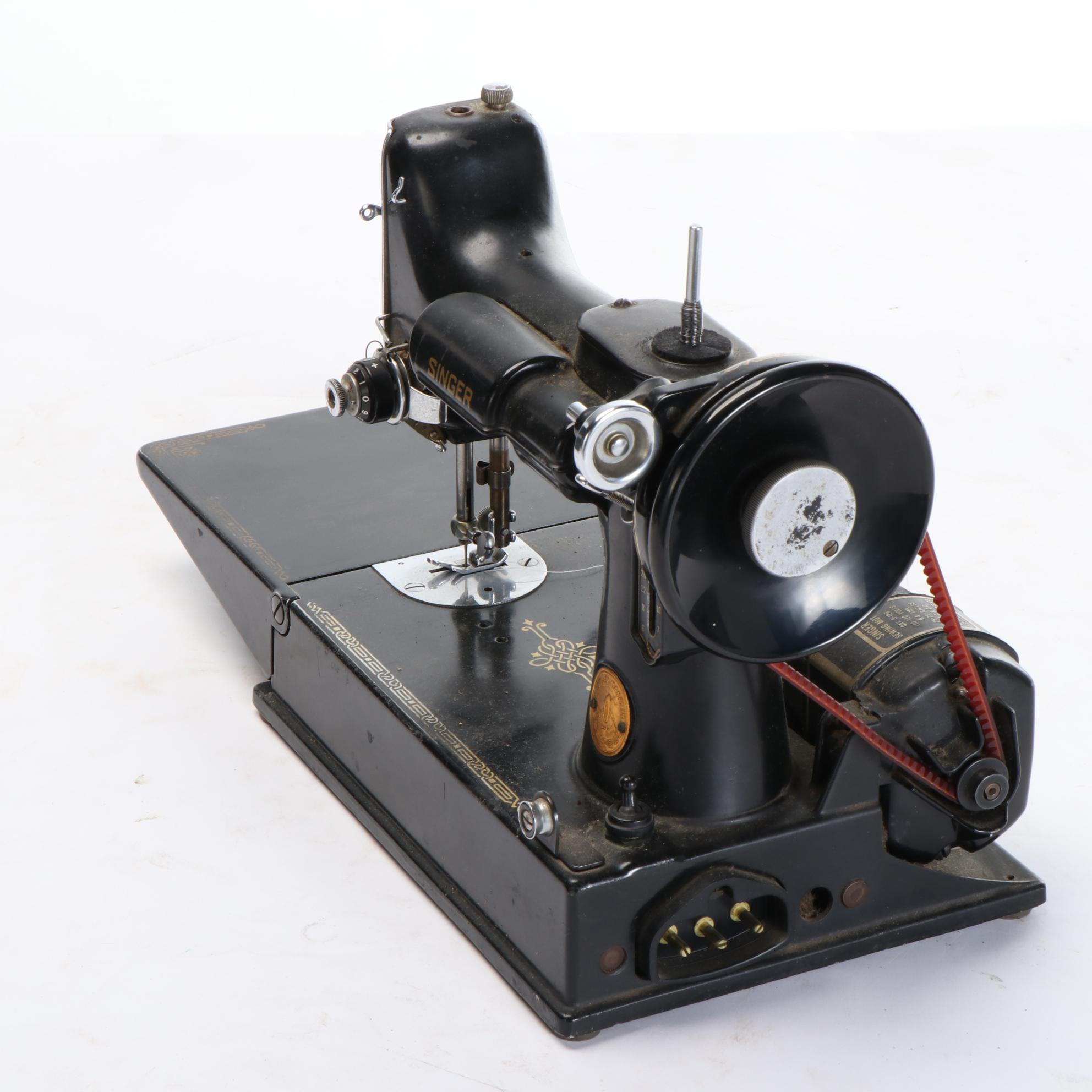 Singer Featherweight 678-3 Series Electric Sewing Machine, circa 1950