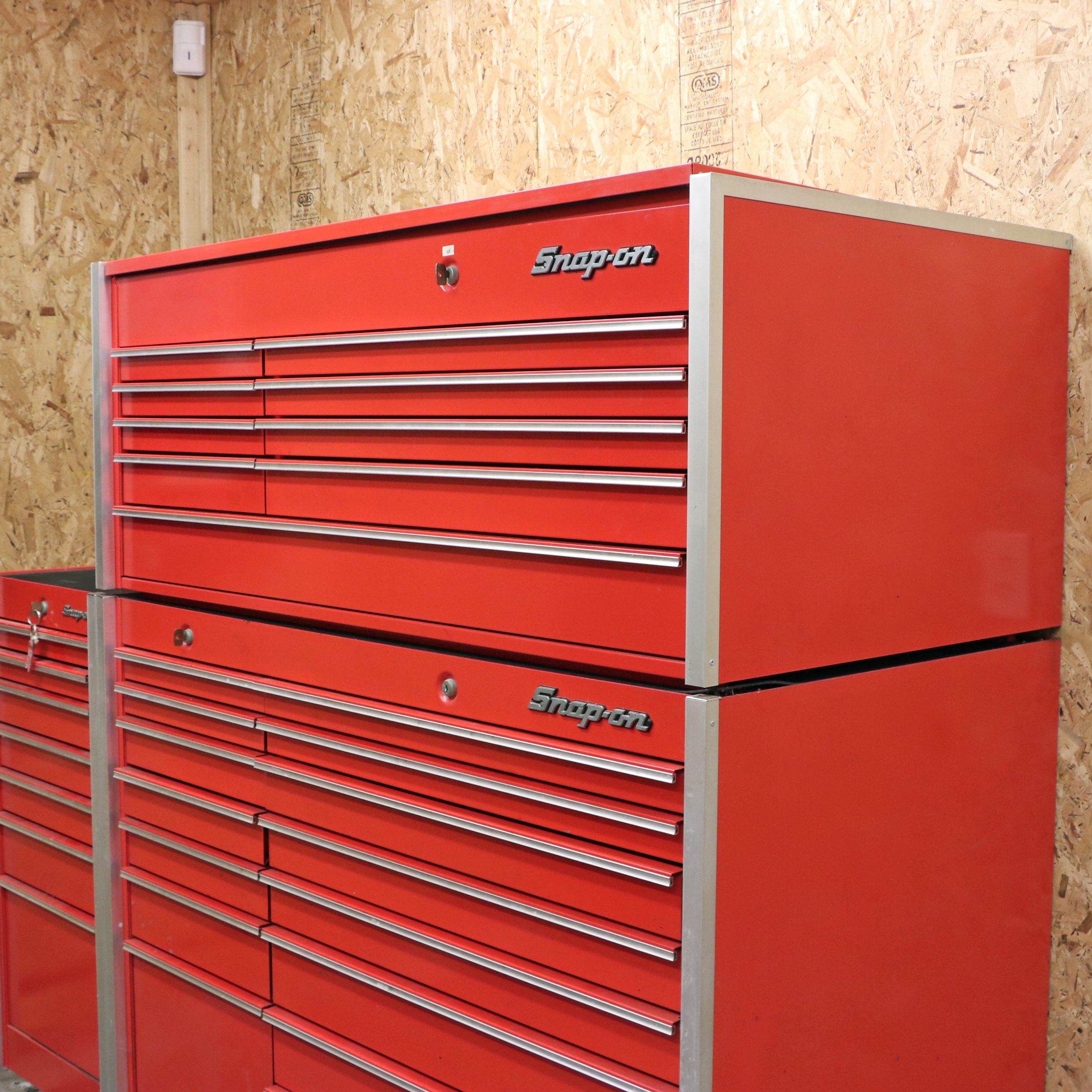 Snap-on Locking 9-Drawer Flip Top Tool Chest