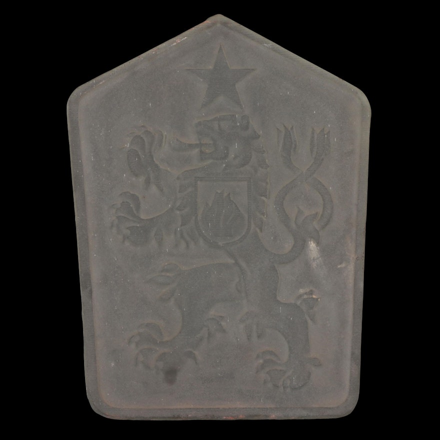 Frosted Glass Rampant Lion Plaque