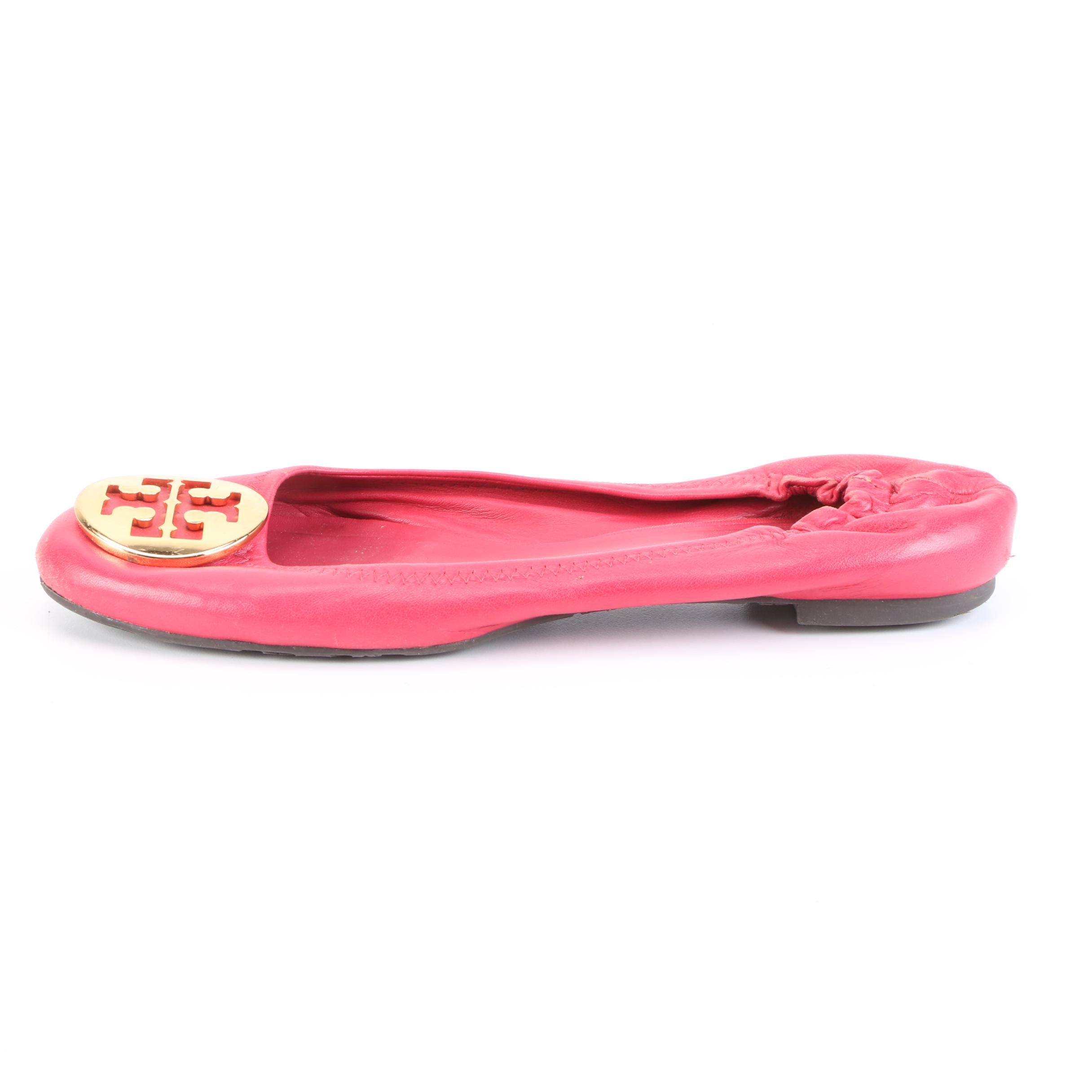 Tory Burch Minnie Travel Ballet Flats in Red Leather and in Black Suede
