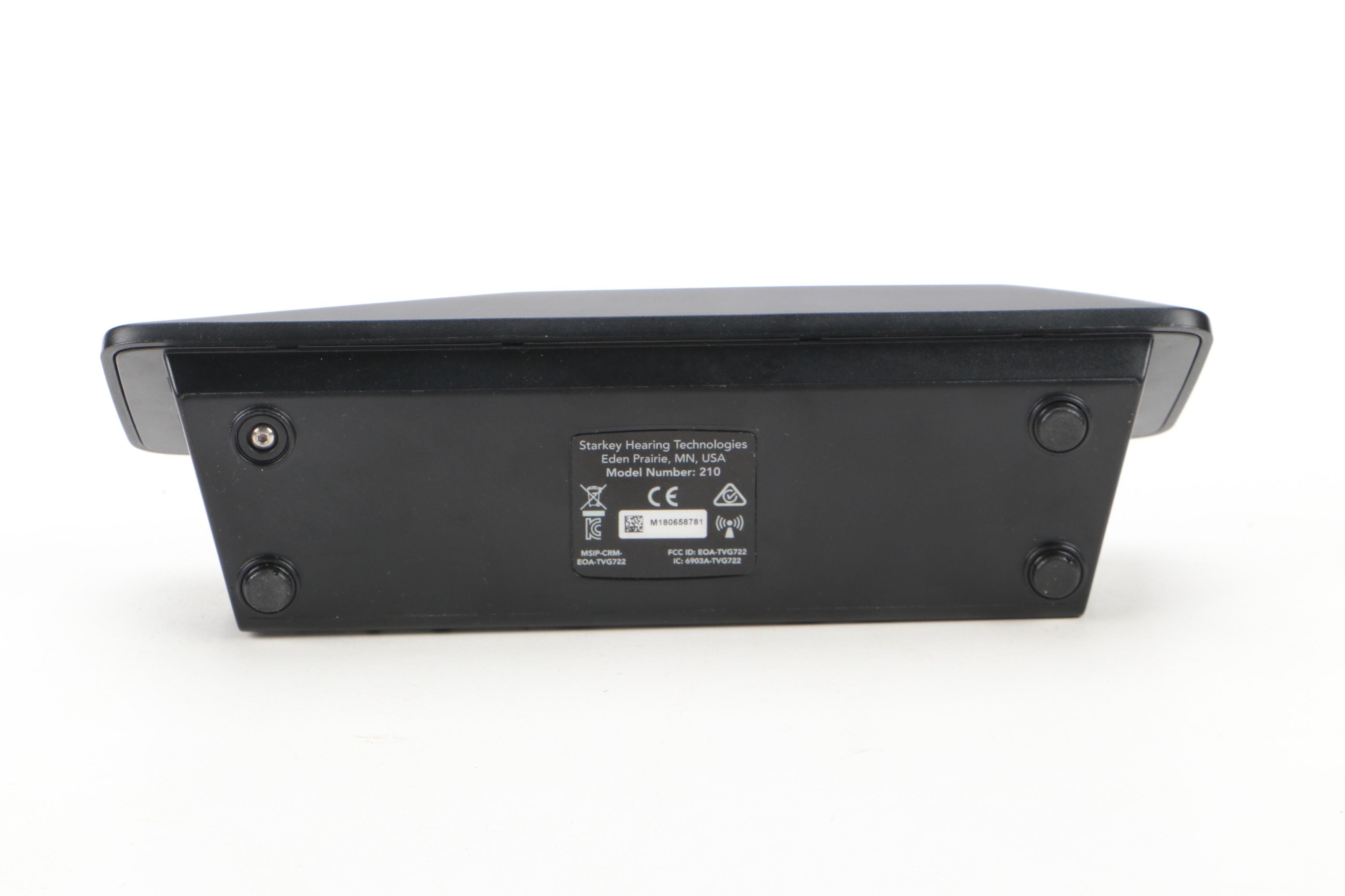 SurfLink Media 2 Streamer with Remote Control and RCA Cable