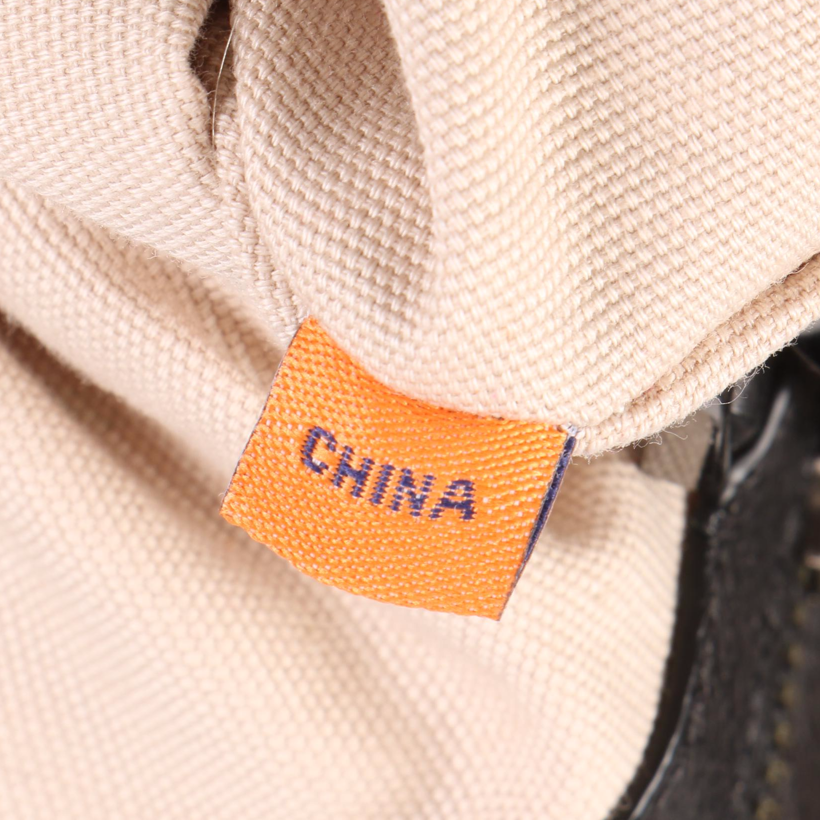 Tory Burch Drawstring Handbag in Black Leather