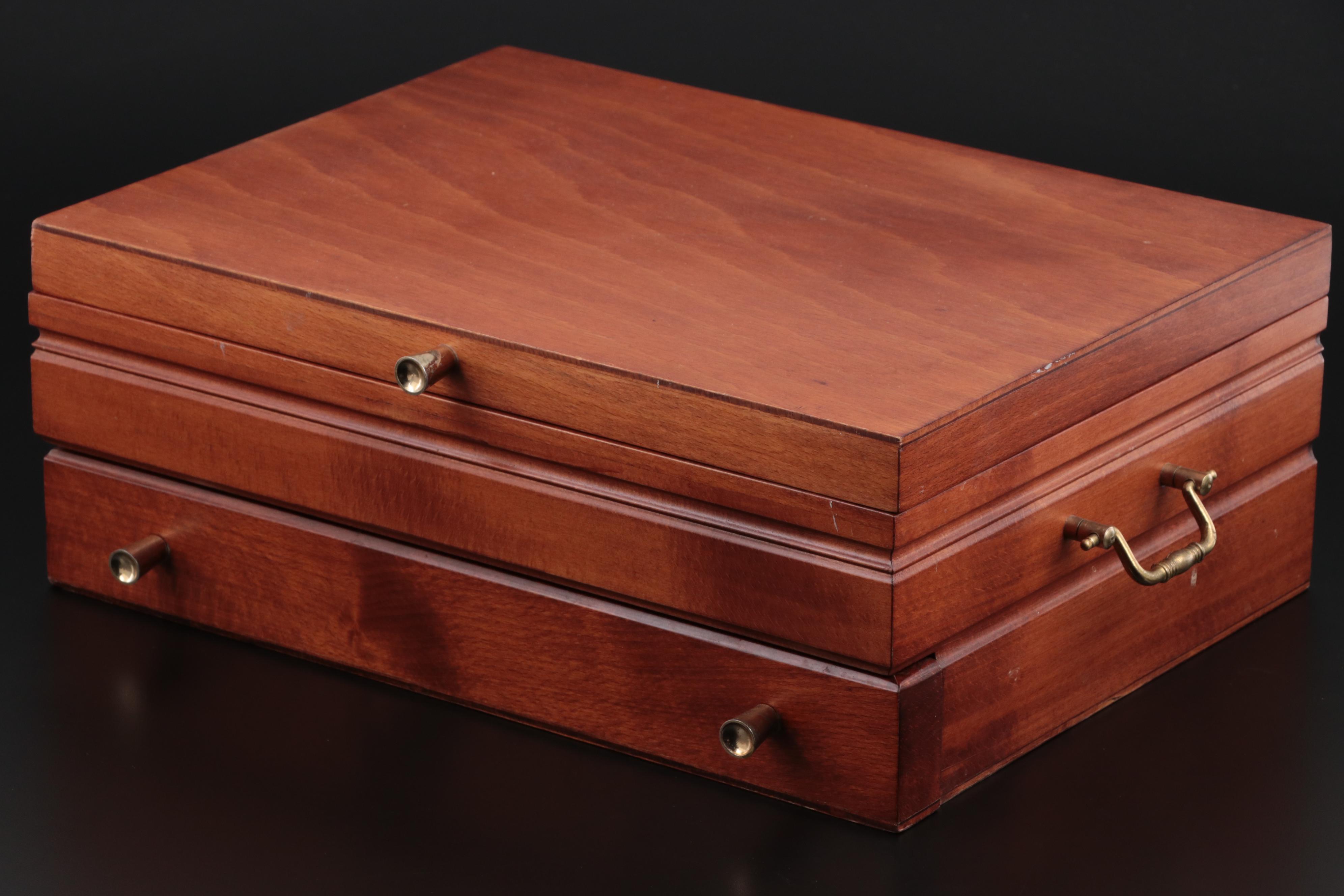 WM. Rogers Mfg. "Mount Royal" Silver Plate Flatware, 20th Century