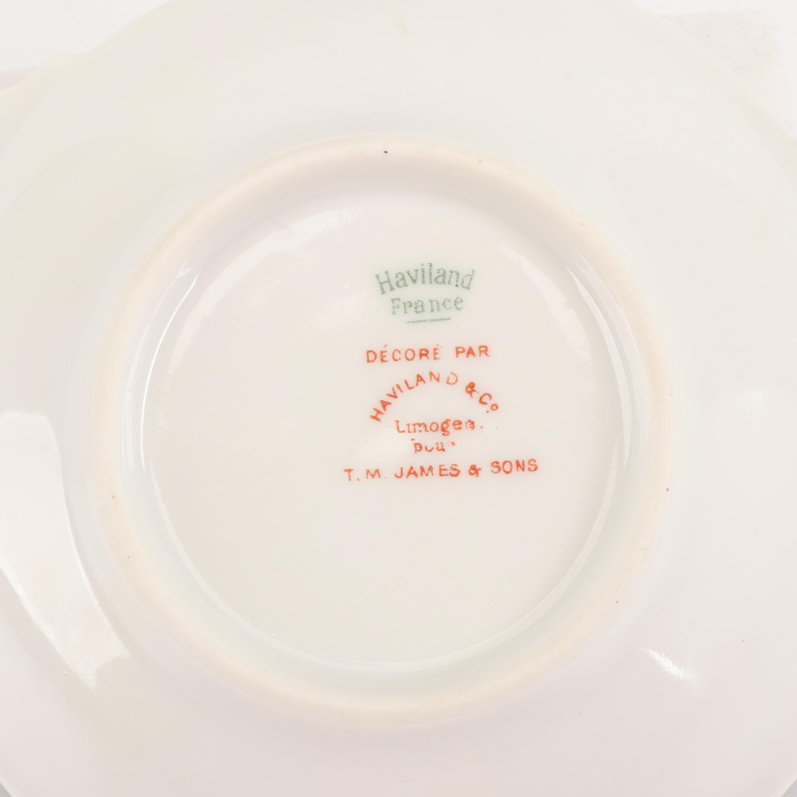 Haviland "Marguerite" Shell-Shaped Porcelain Bowl, Mid-20th Century