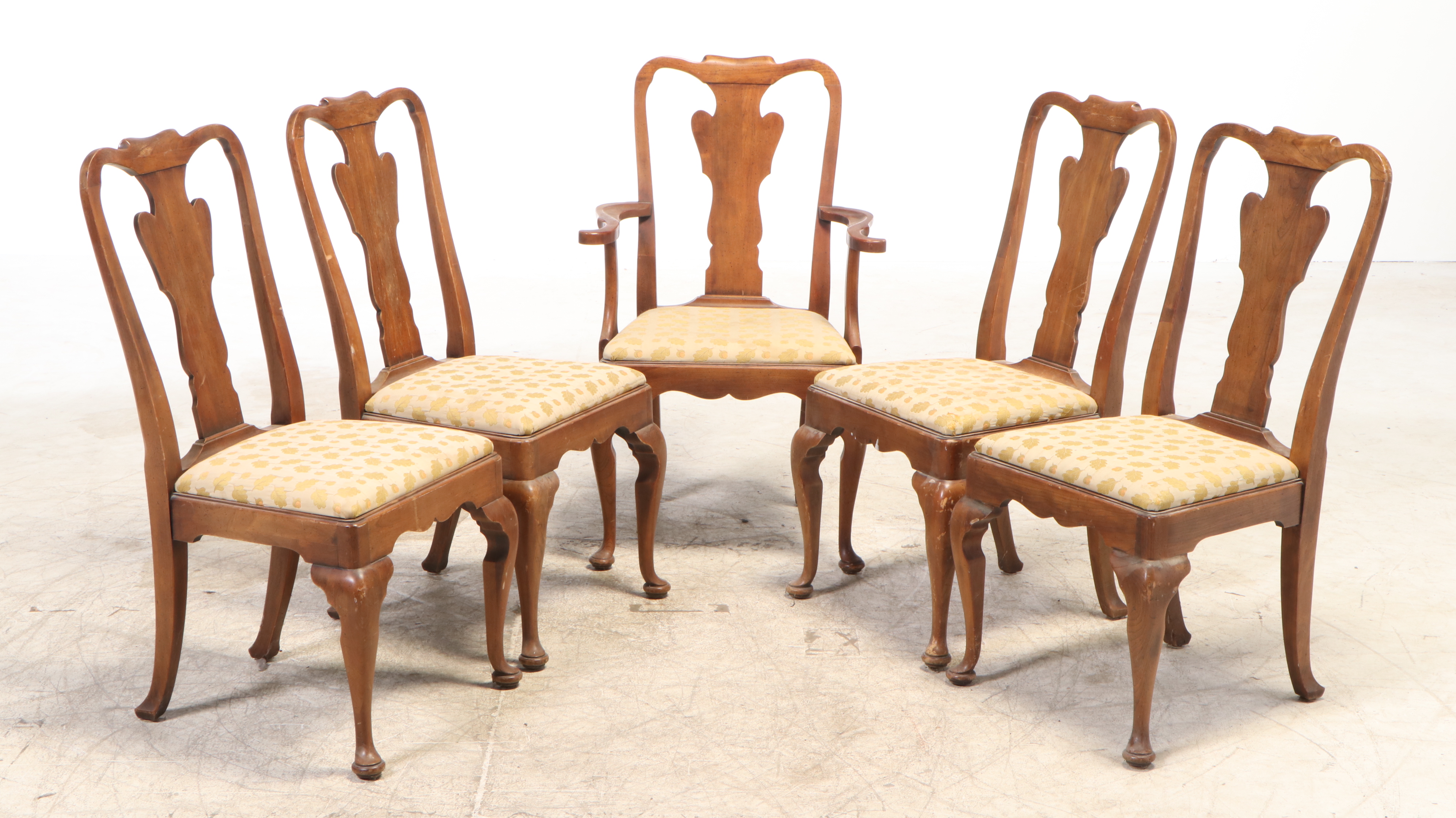 Statton Furniture Queen Anne Style Cherry Dining Set