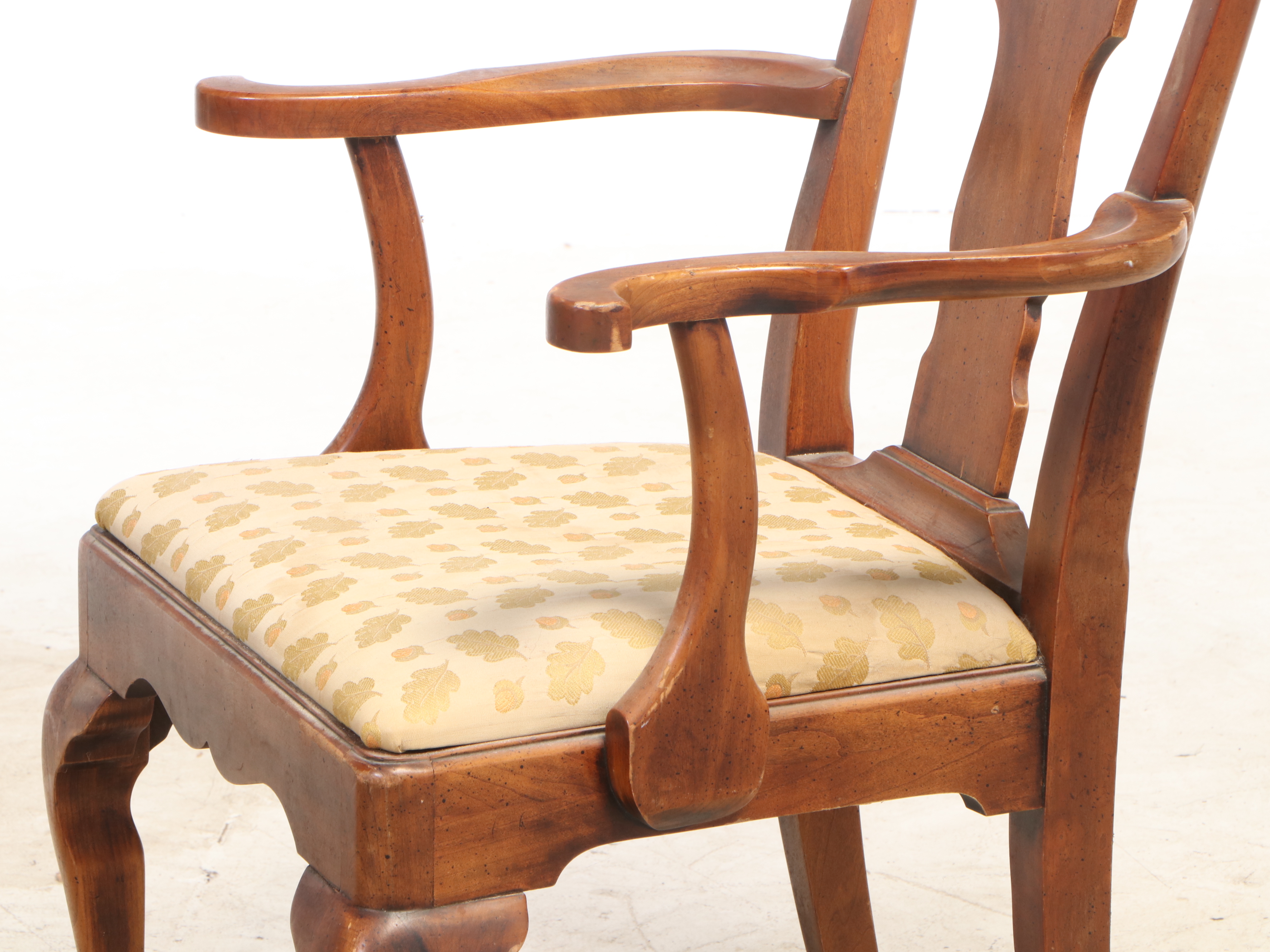 Statton Furniture Queen Anne Style Cherry Dining Set