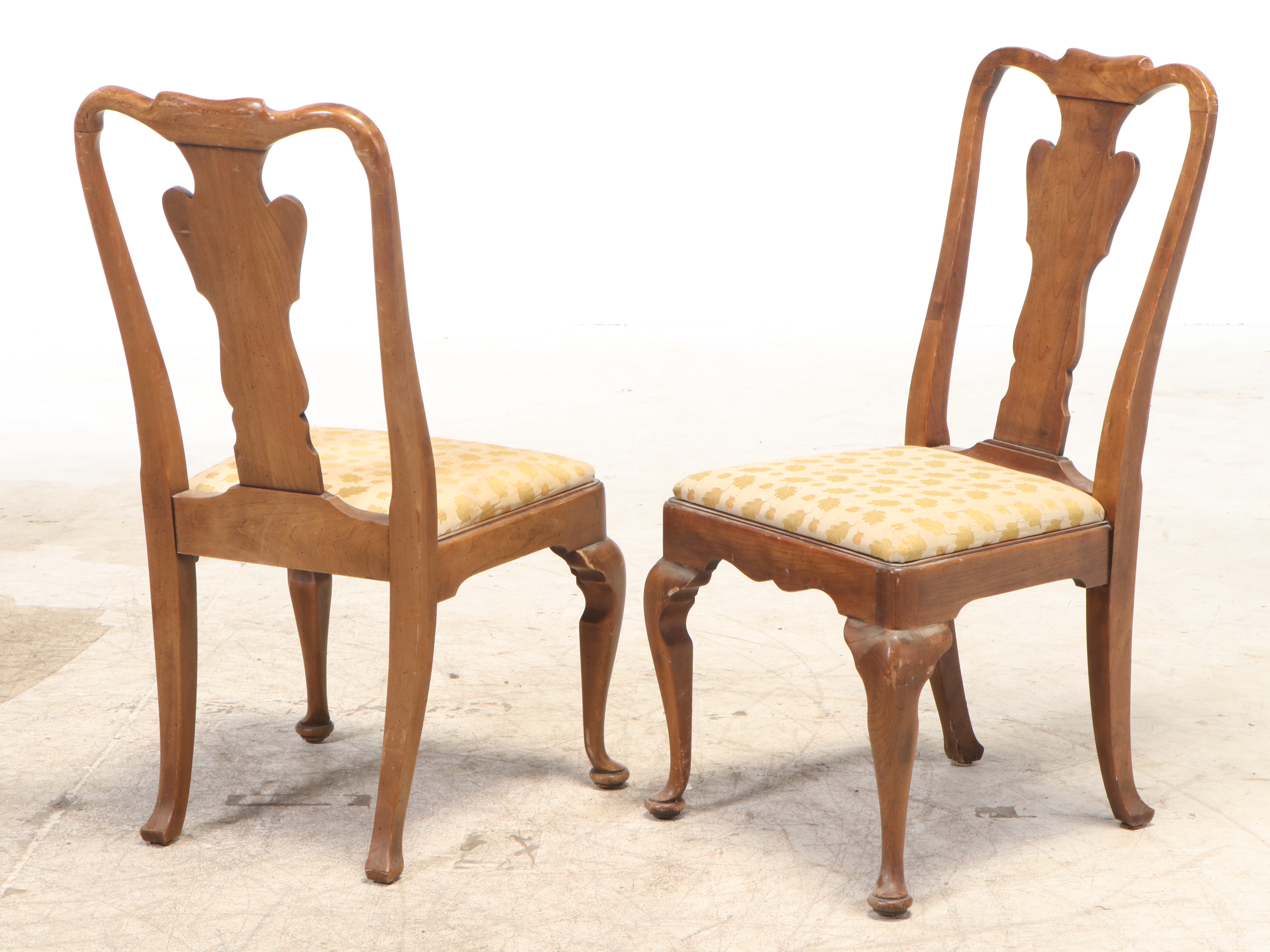 Statton Furniture Queen Anne Style Cherry Dining Set