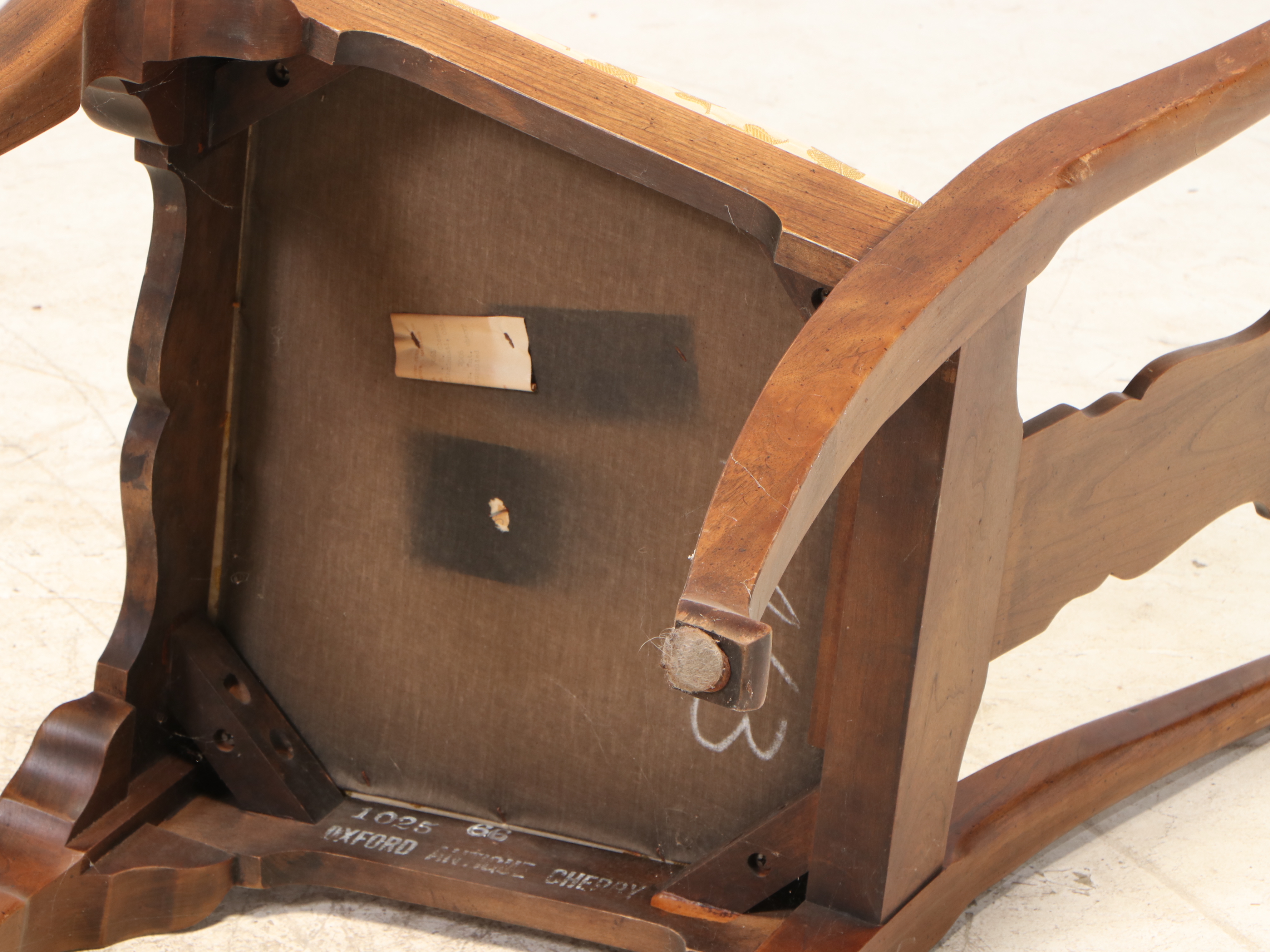 Statton Furniture Queen Anne Style Cherry Dining Set