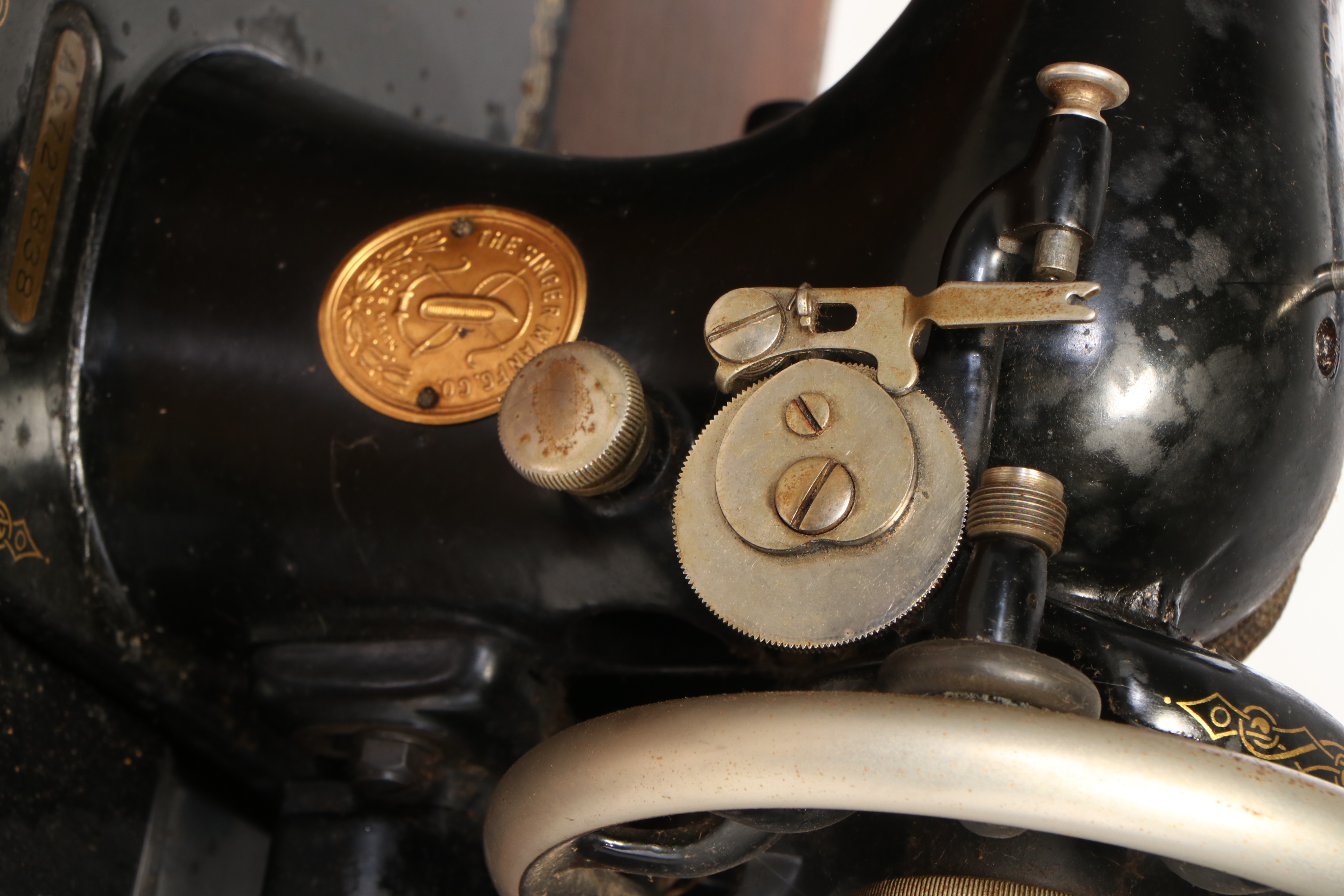 Singer B.R.7 Sewing Machine in Walnut Cabinet, circa 1929